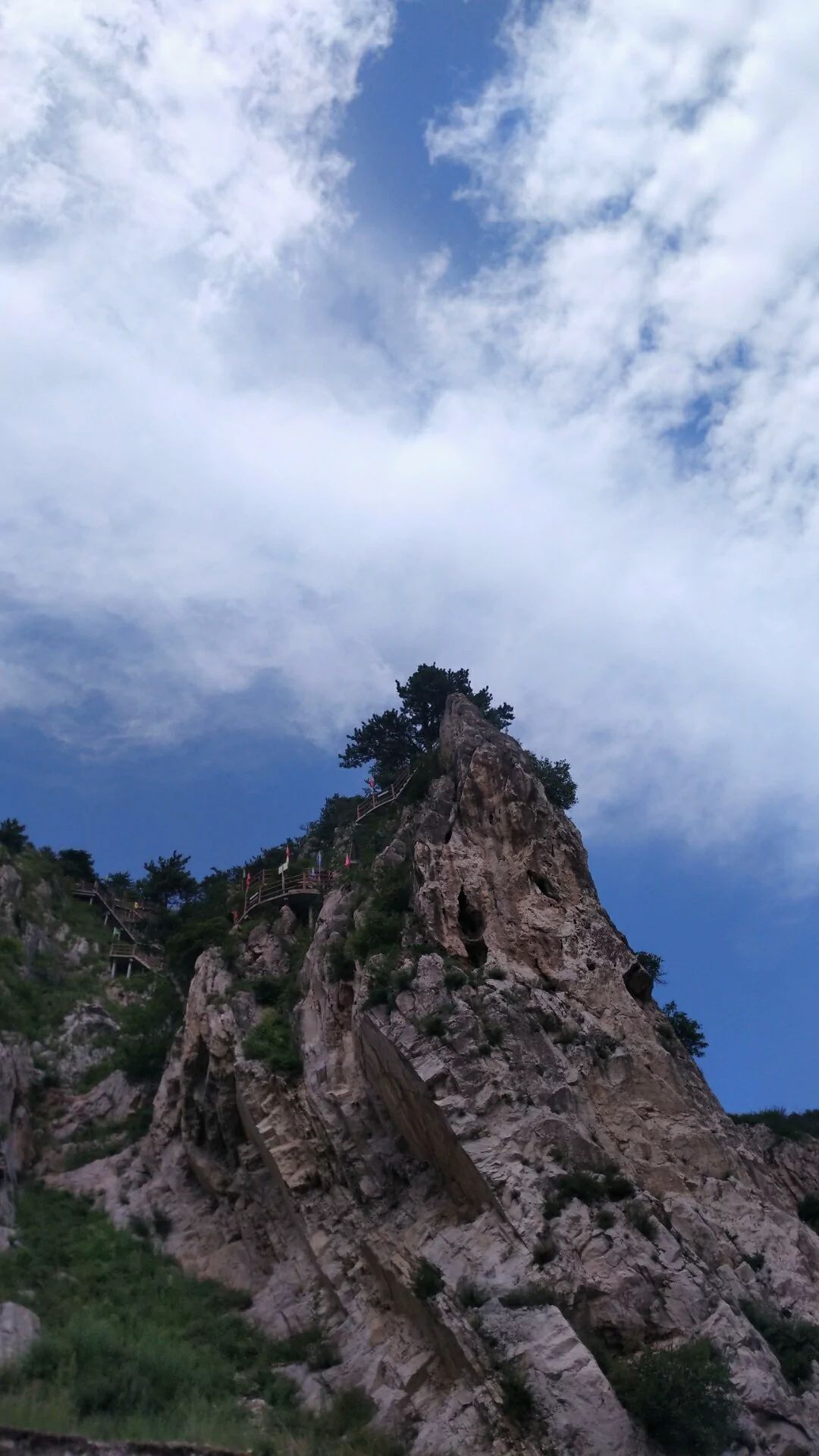 芦芽山馒头山亿年溶洞玻璃栈道风景区旅行图片 3
