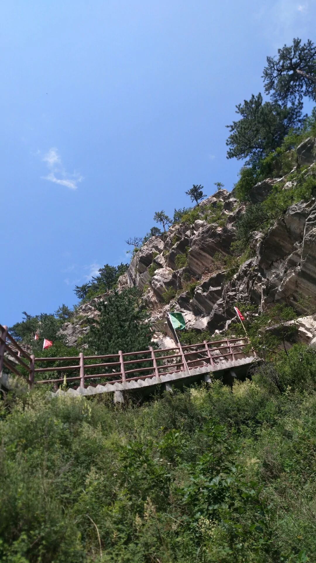 芦芽山馒头山亿年溶洞玻璃栈道风景区旅行图片 3