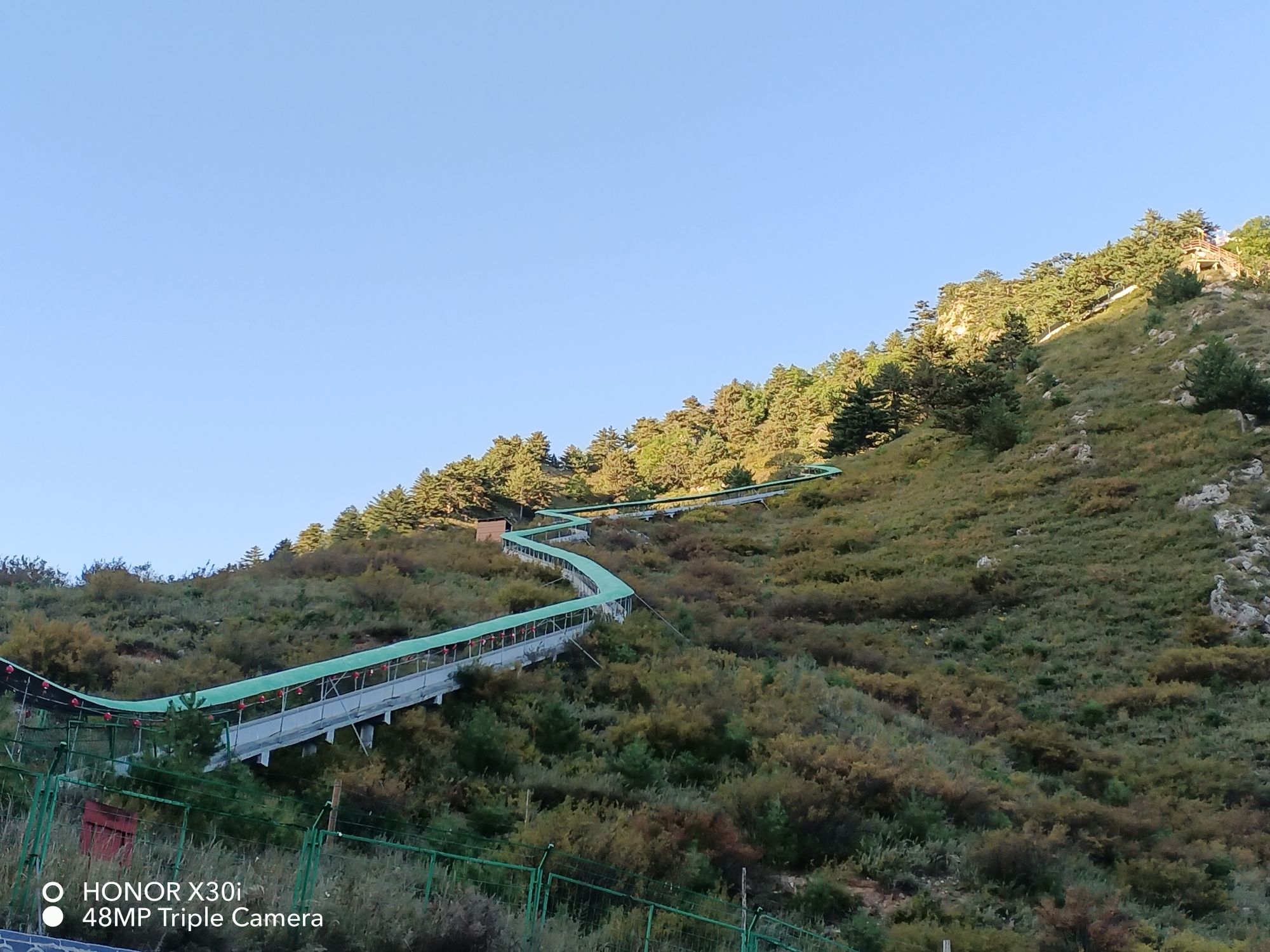 芦芽山馒头山亿年溶洞玻璃栈道风景区