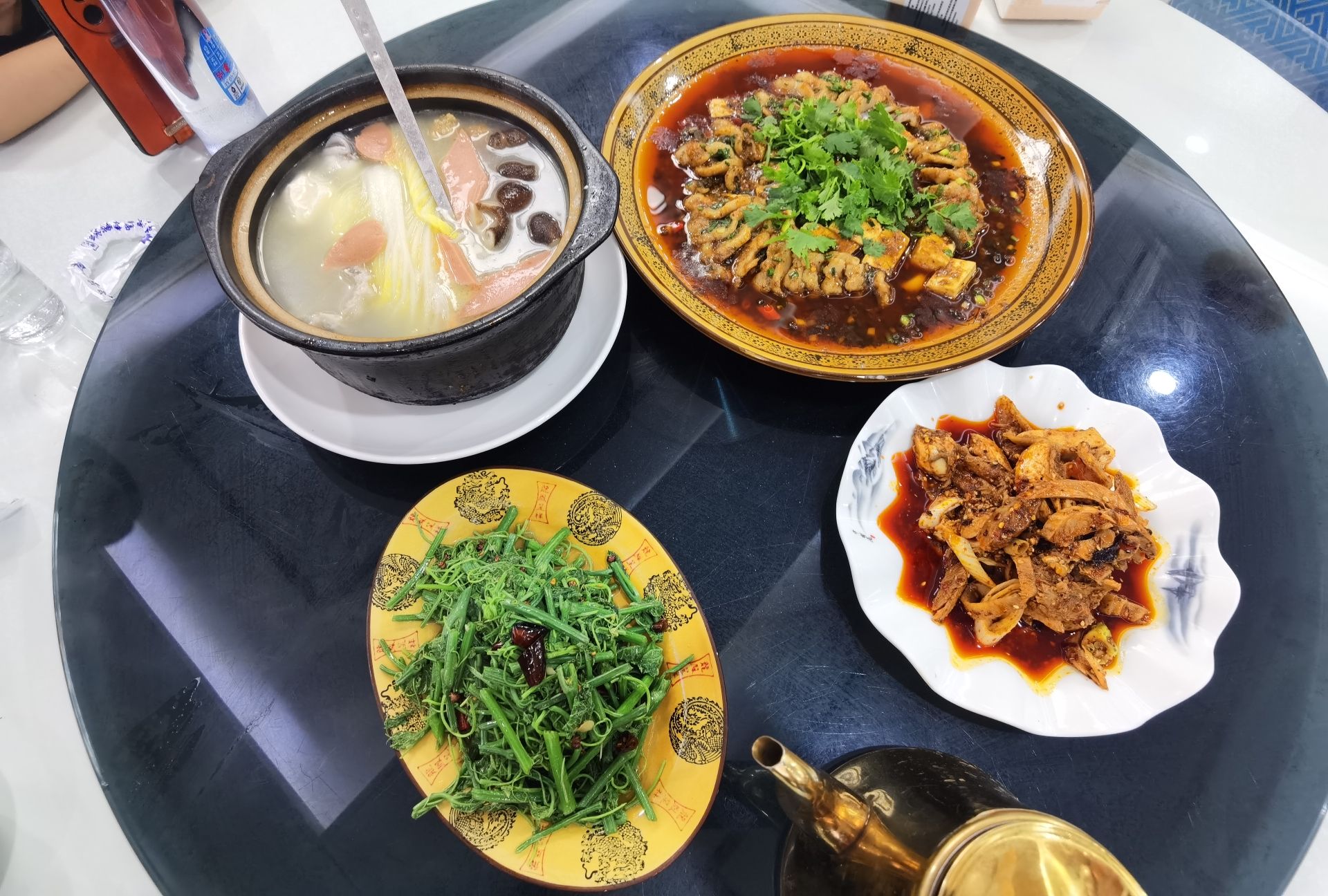土地坡雅鱼餐厅