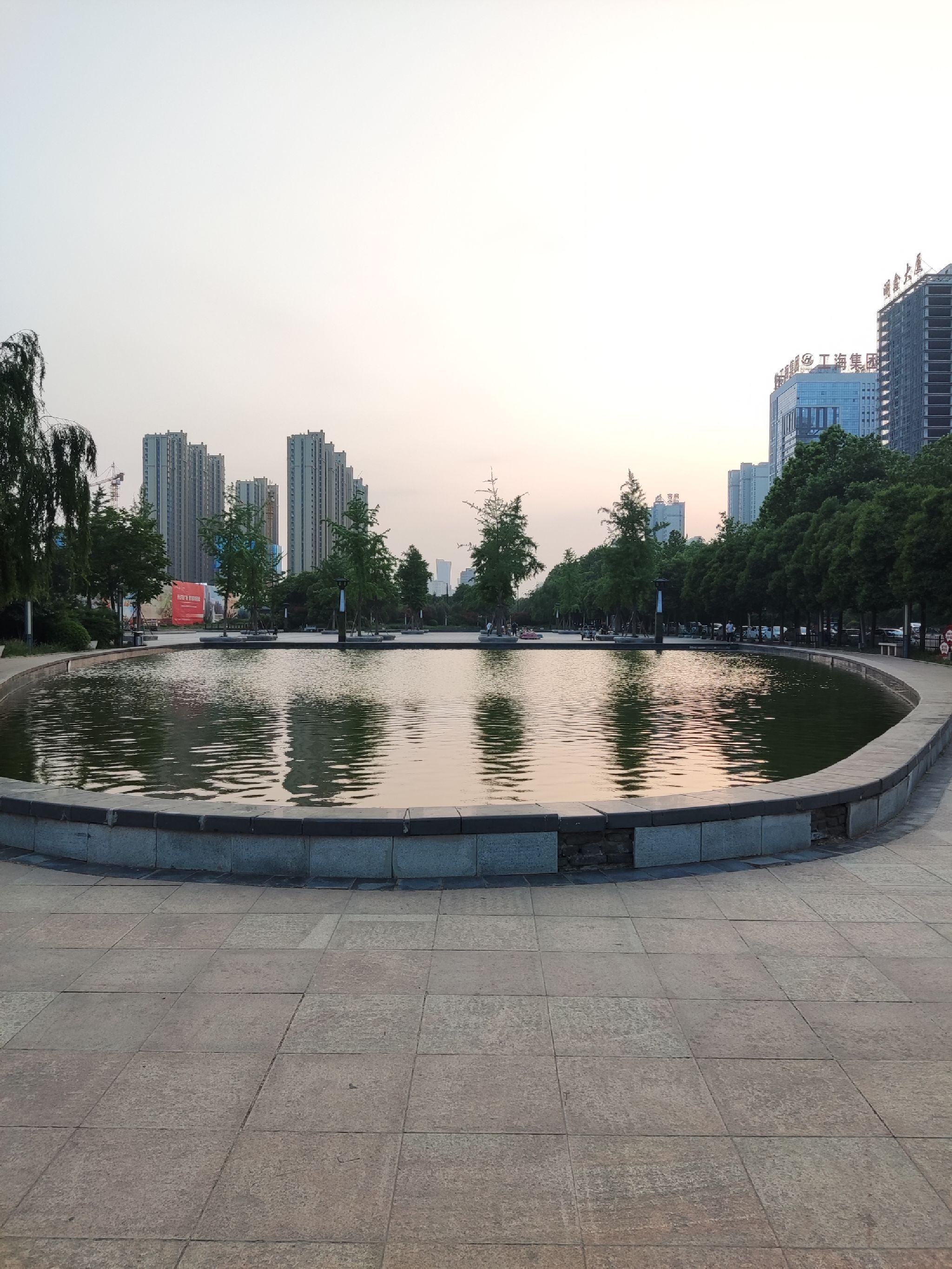 上上广场小游园旅行图片 3