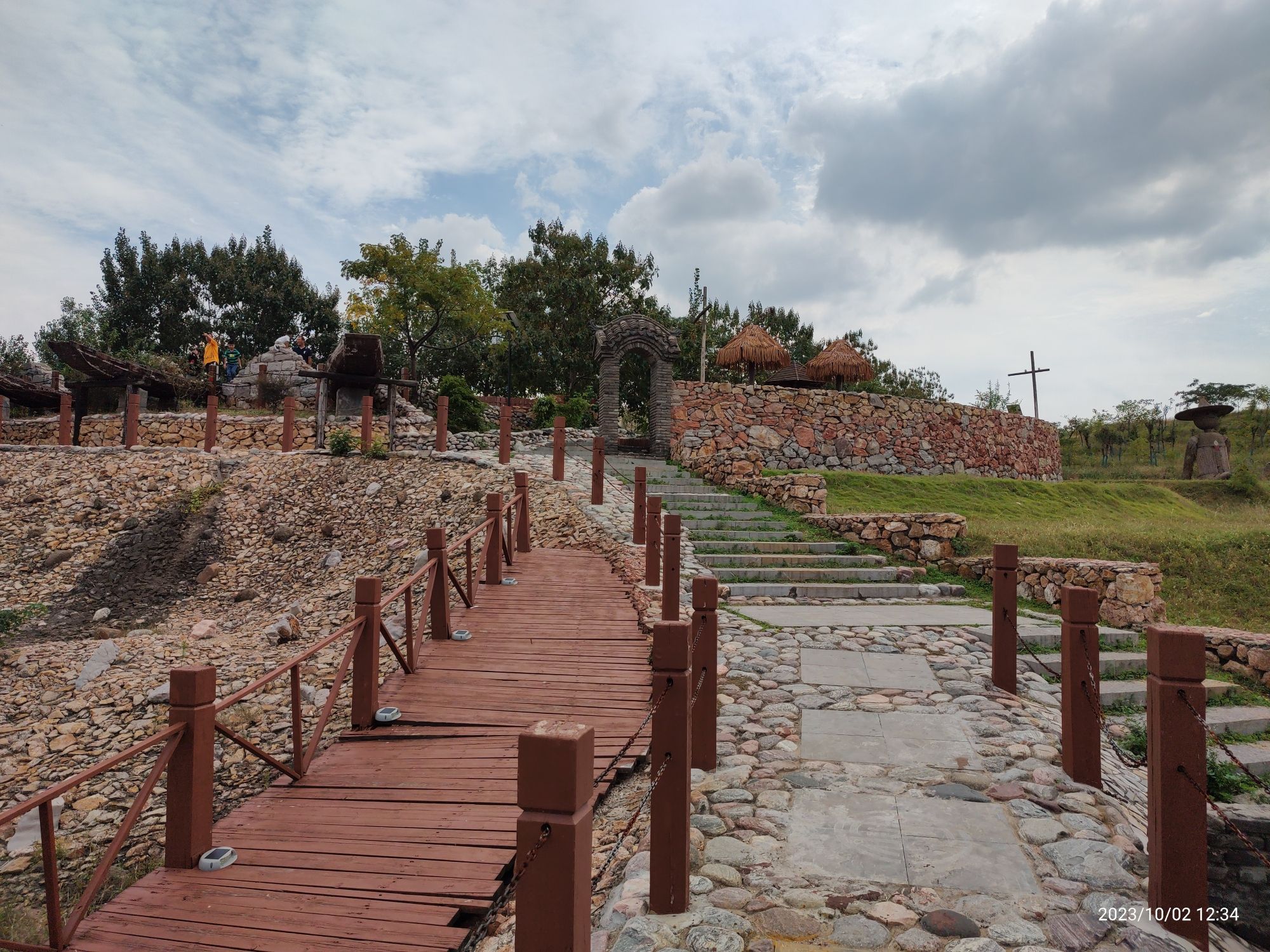 微山湖风景名胜区-石楼石头门旅行图片 1