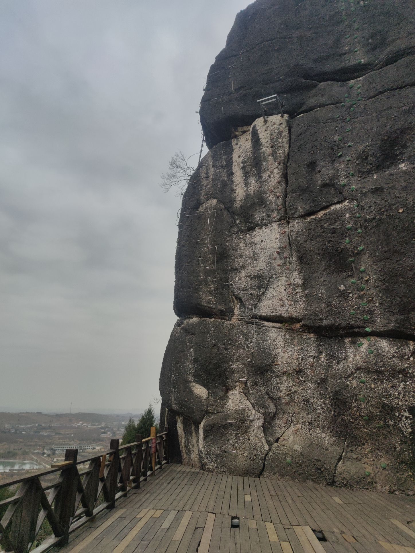 鹰嘴岩木栈道旅行图片 2