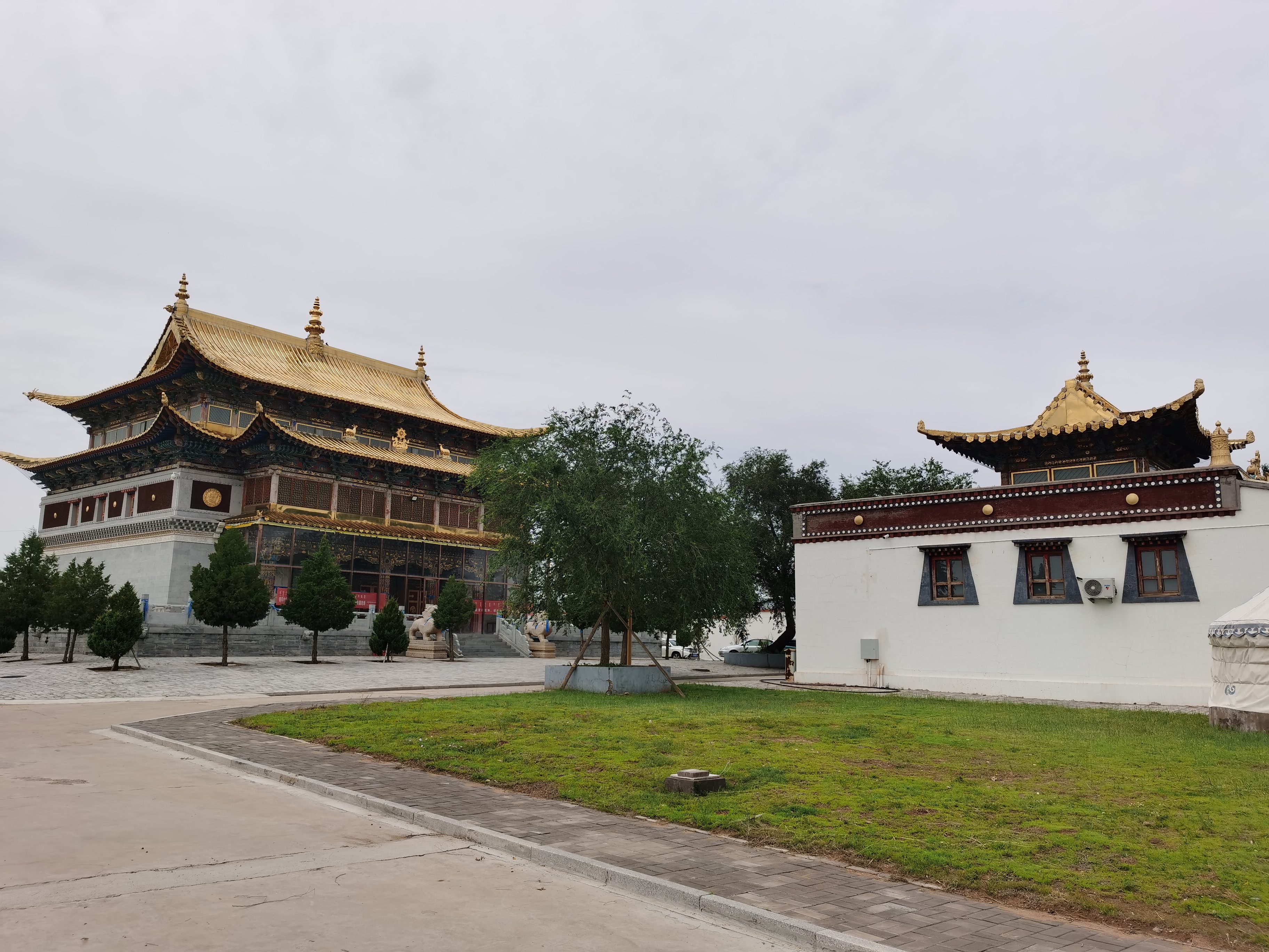 公尼召佛寺
