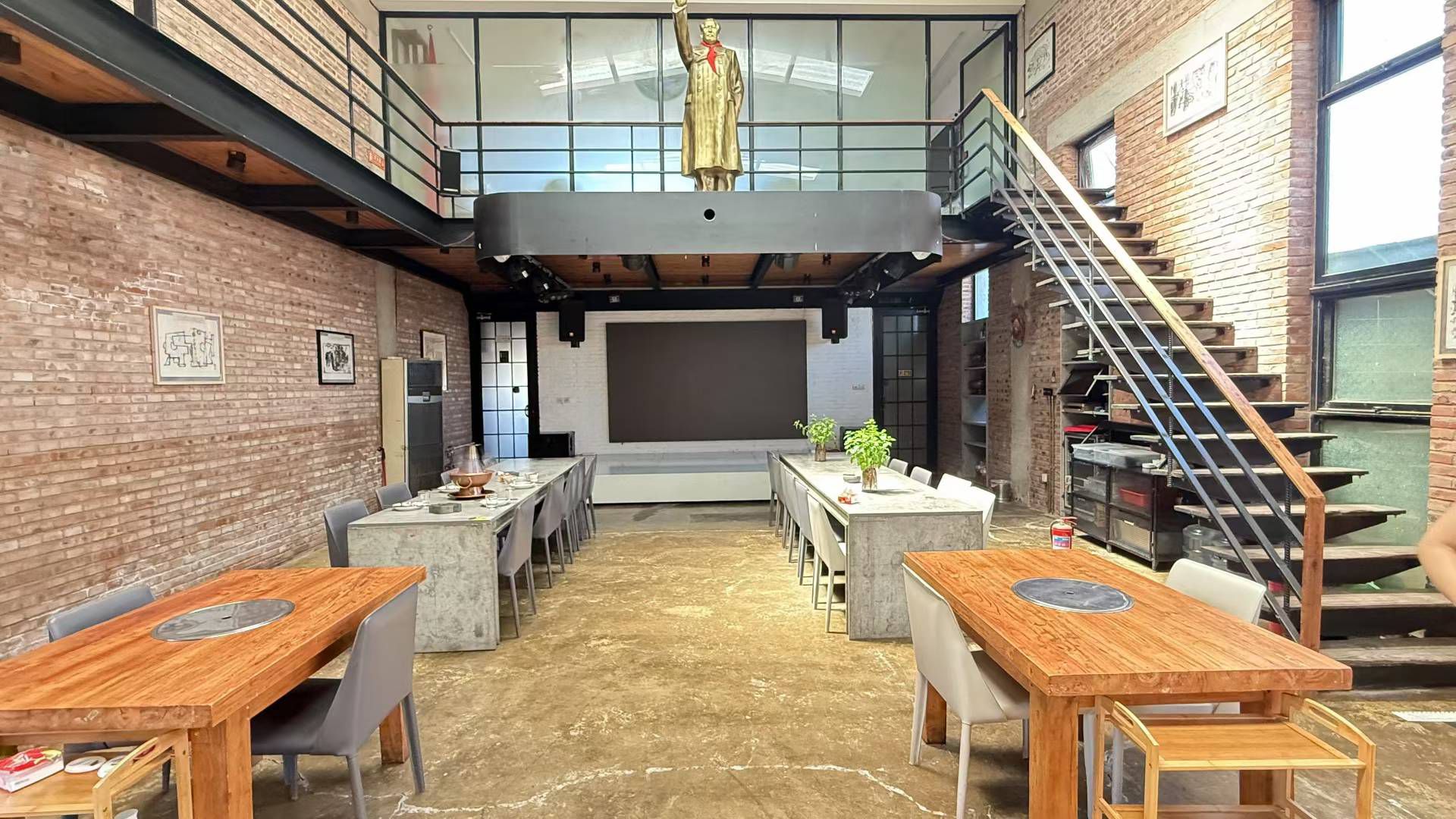 MAX轰趴团建会场超跑俱乐部