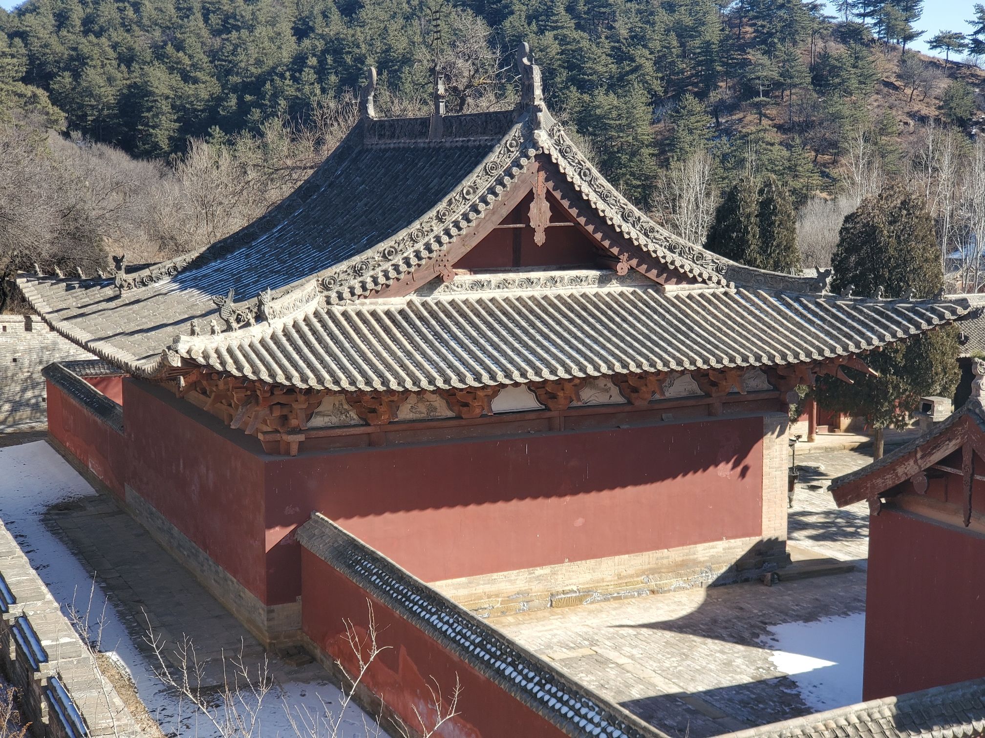 禅隐山崇圣寺实景照片