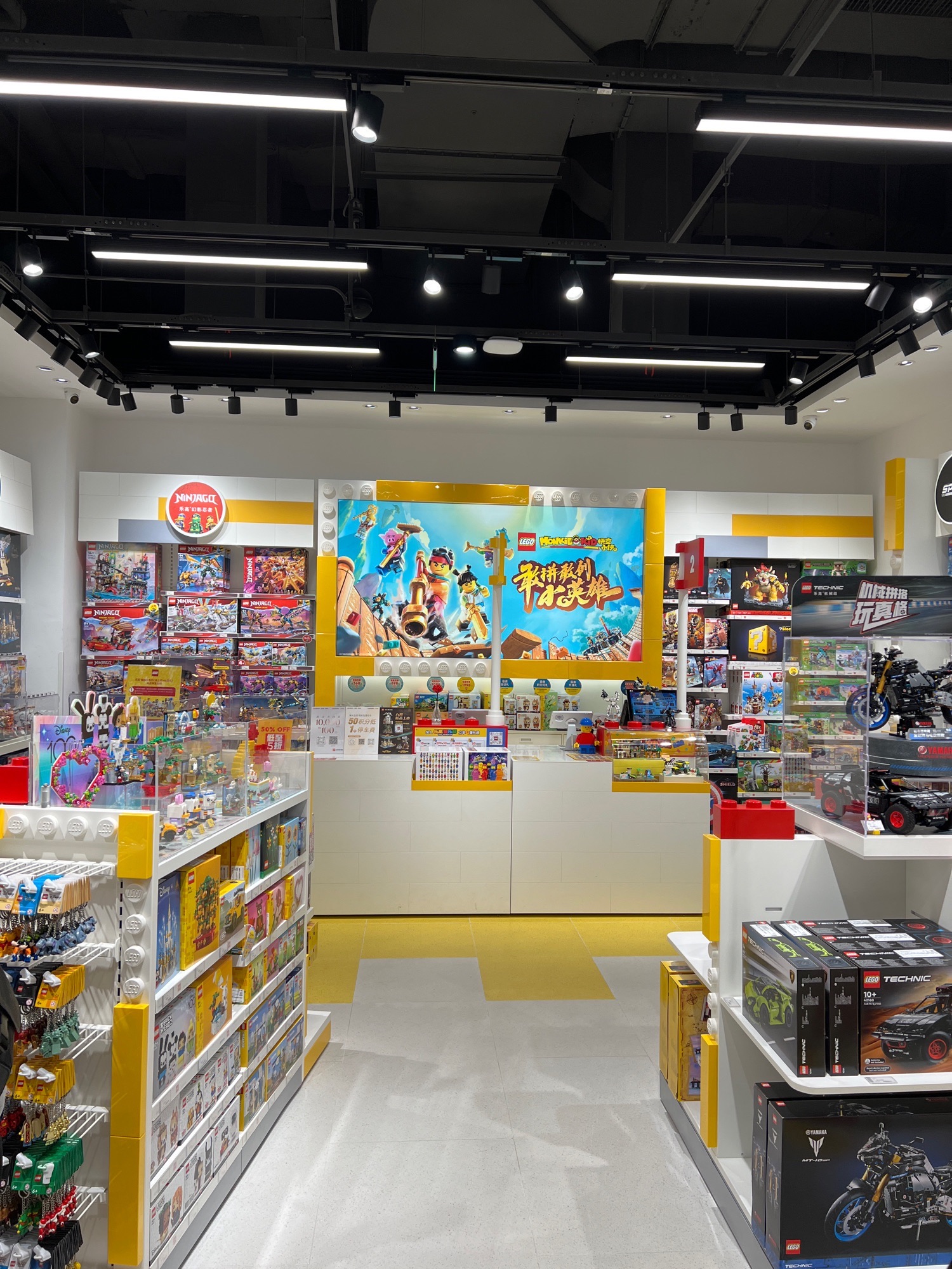 LEGO乐高(湾悦城乐高授权专卖店)