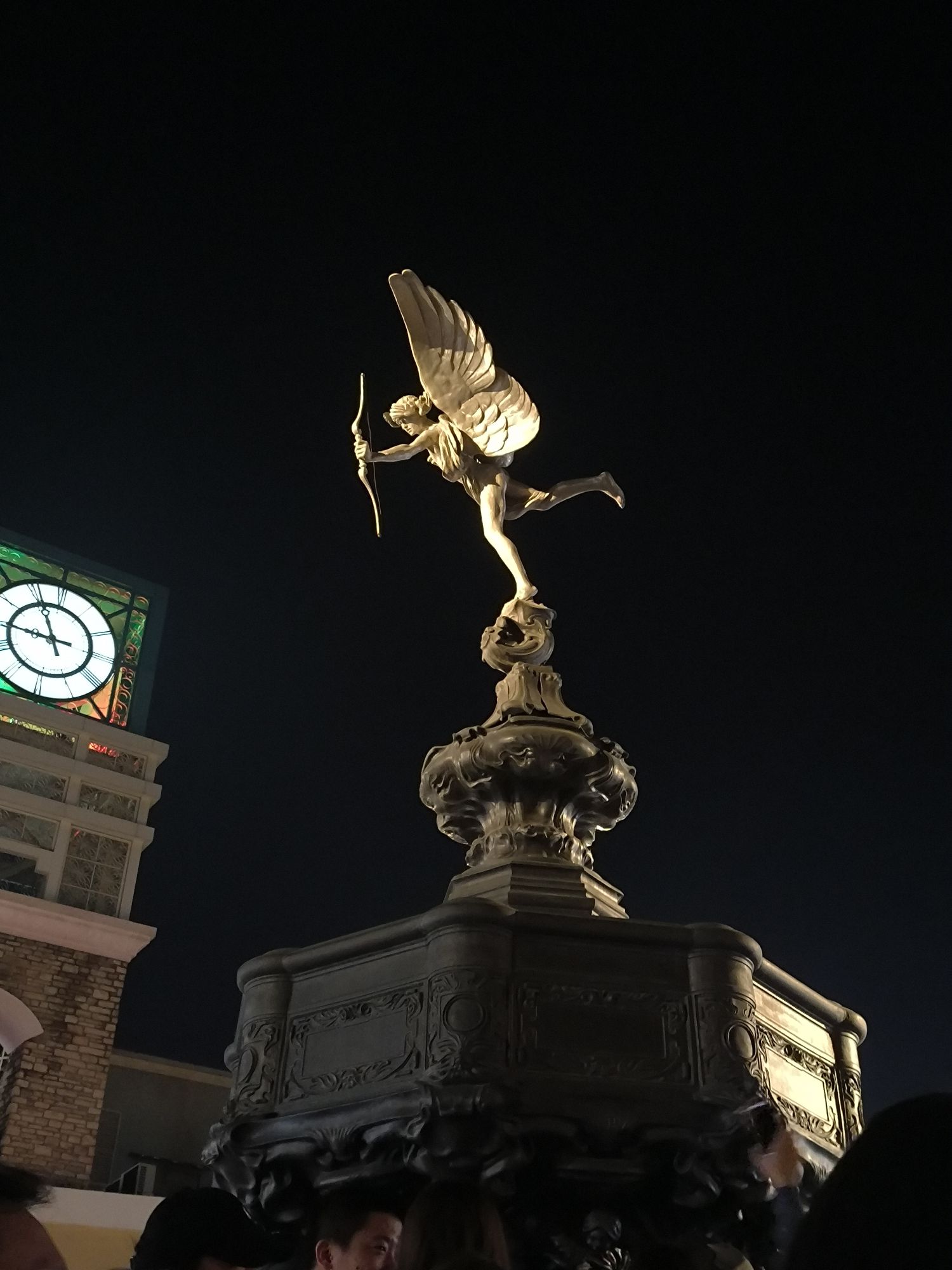 爱神广场旅行图片 3