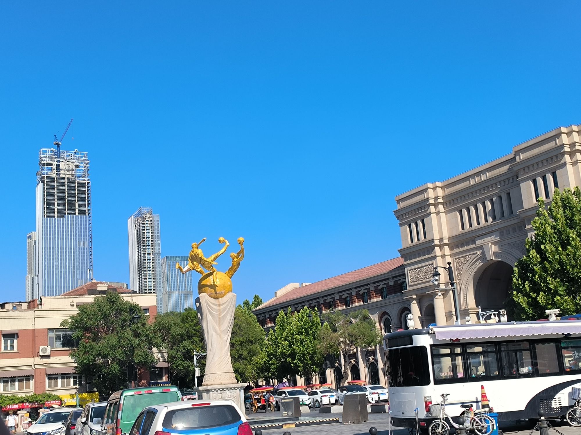 爱神广场旅行图片 1