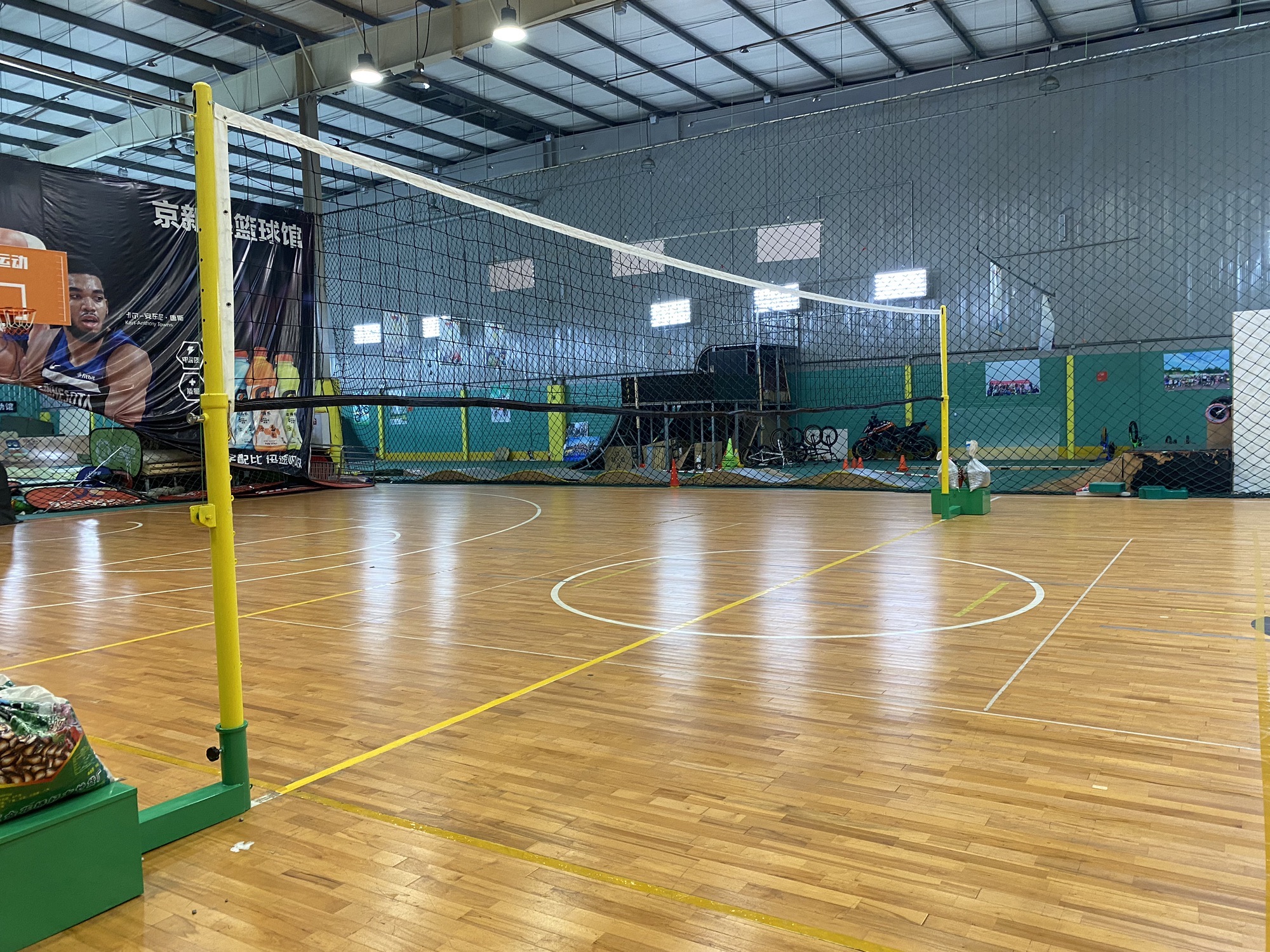 场地封面-86运动京新海篮球馆