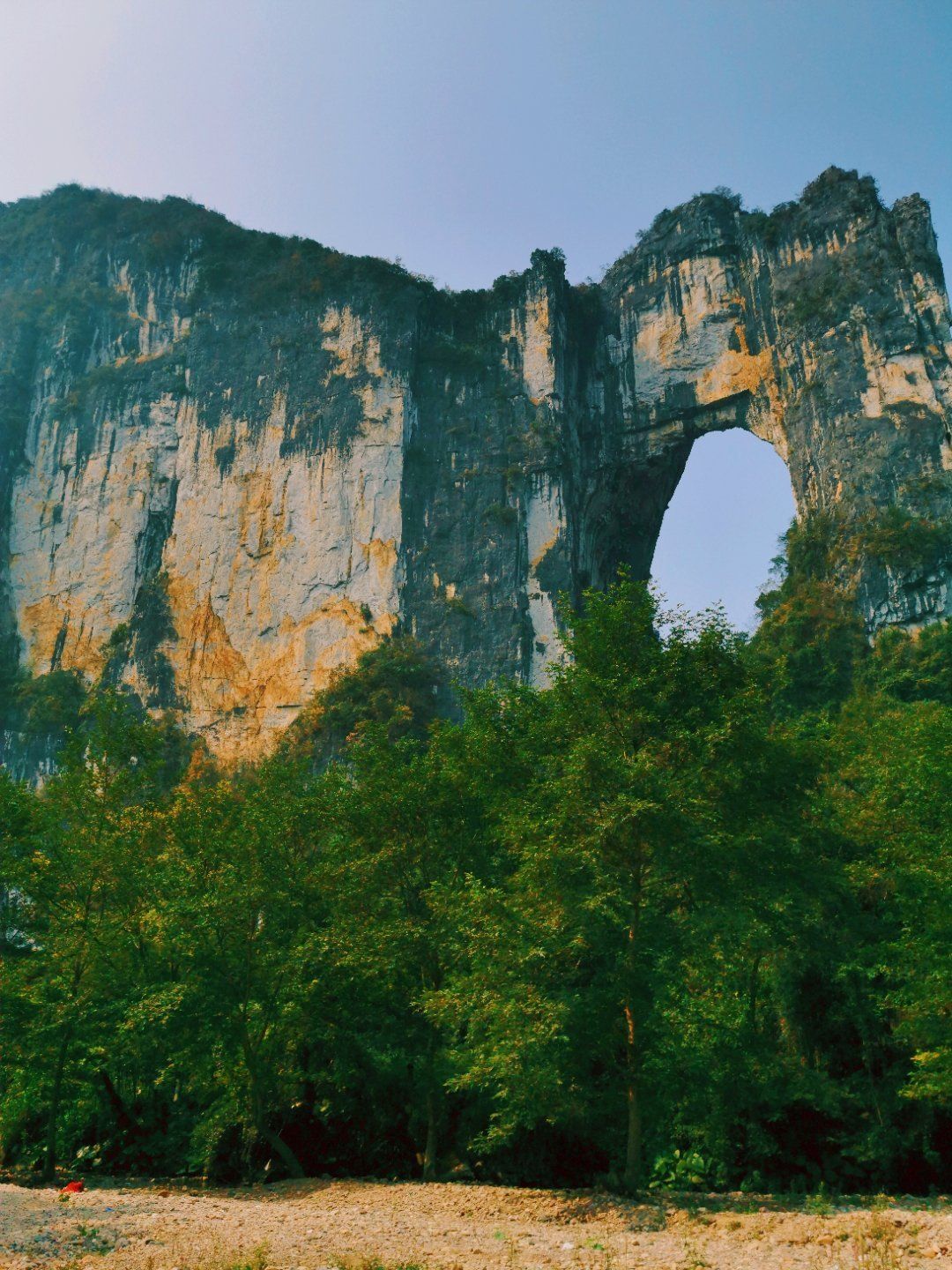 穿岩旅行图片 3