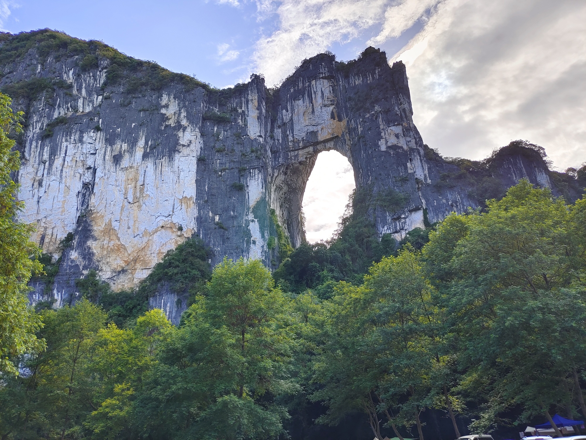 穿岩旅行图片 3