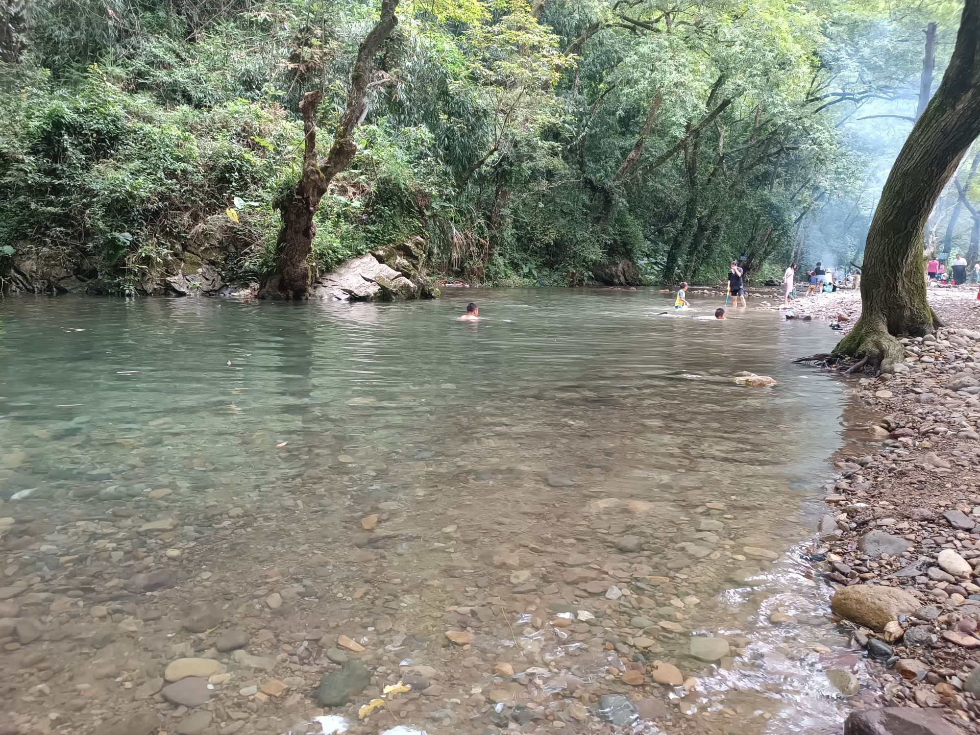 穿岩旅行图片 3
