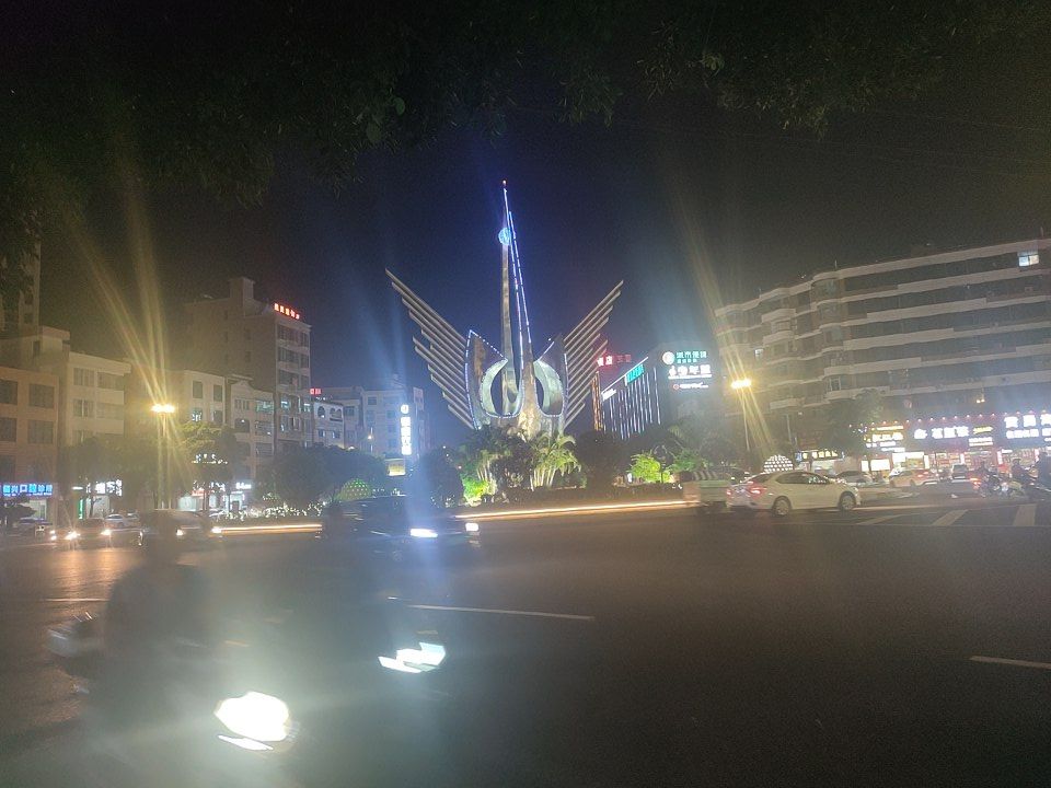 廉江市市雕旅行图片 3