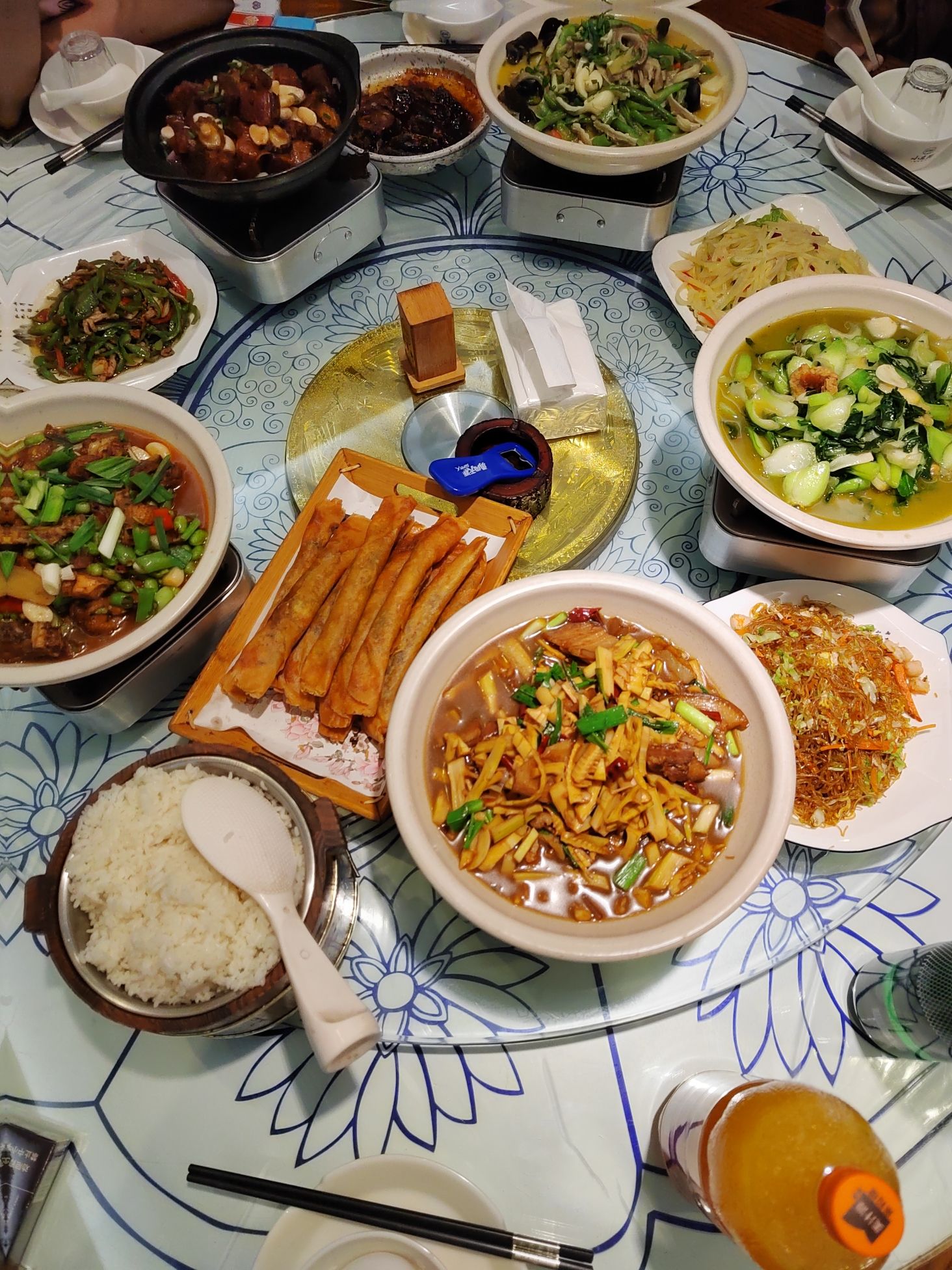 小庭院徽派餐厅