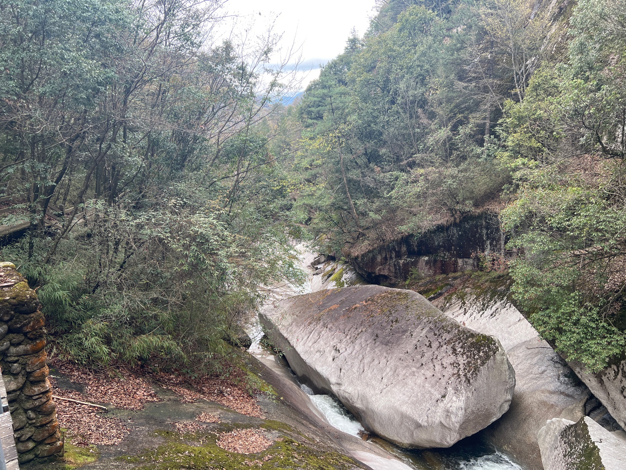 十八月潭回龙潭