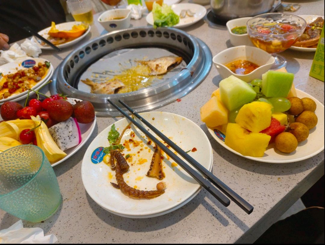 金滏山·烤肉·海鲜·火锅自助餐厅