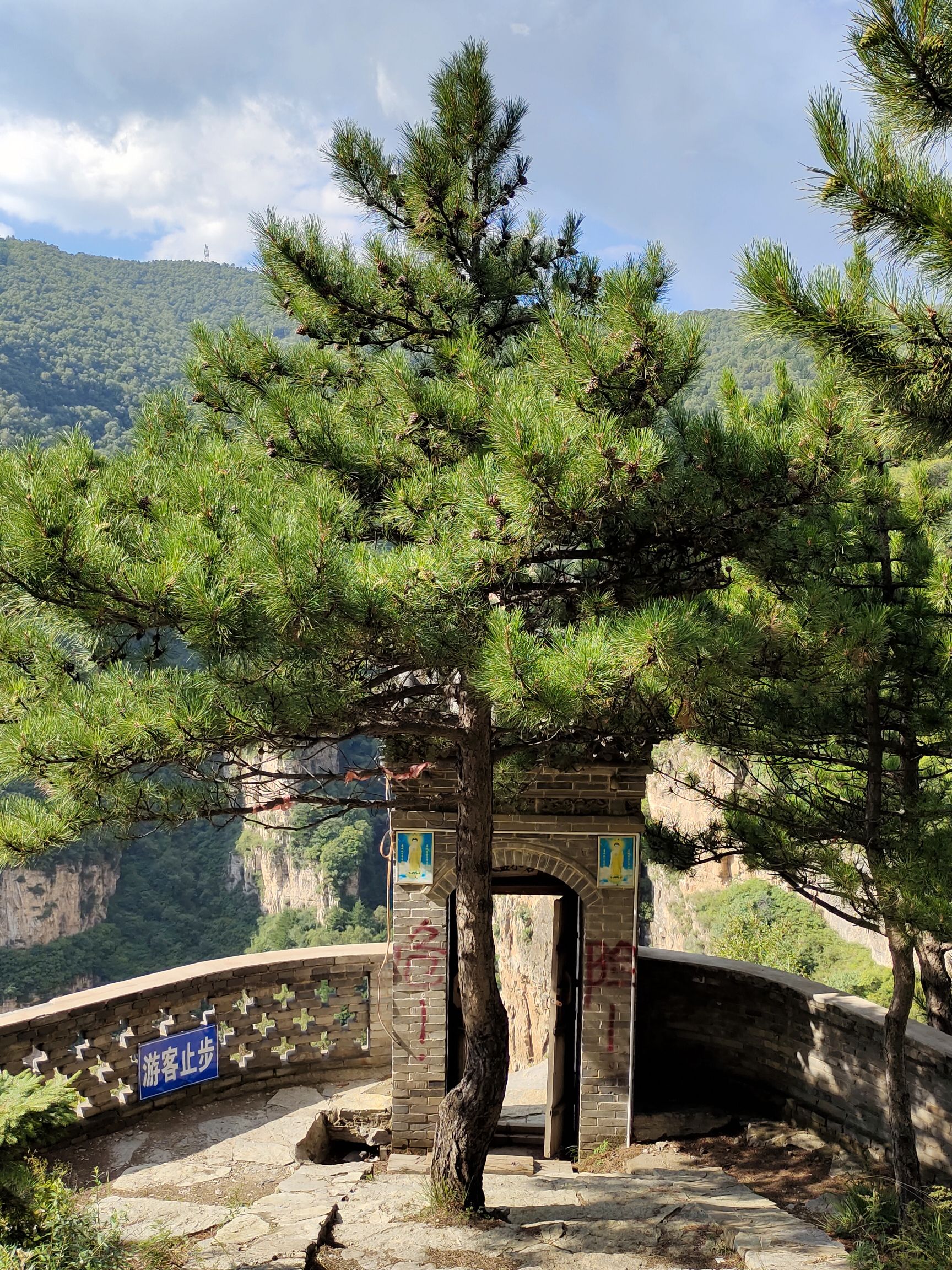白人岩寺旅行图片 1