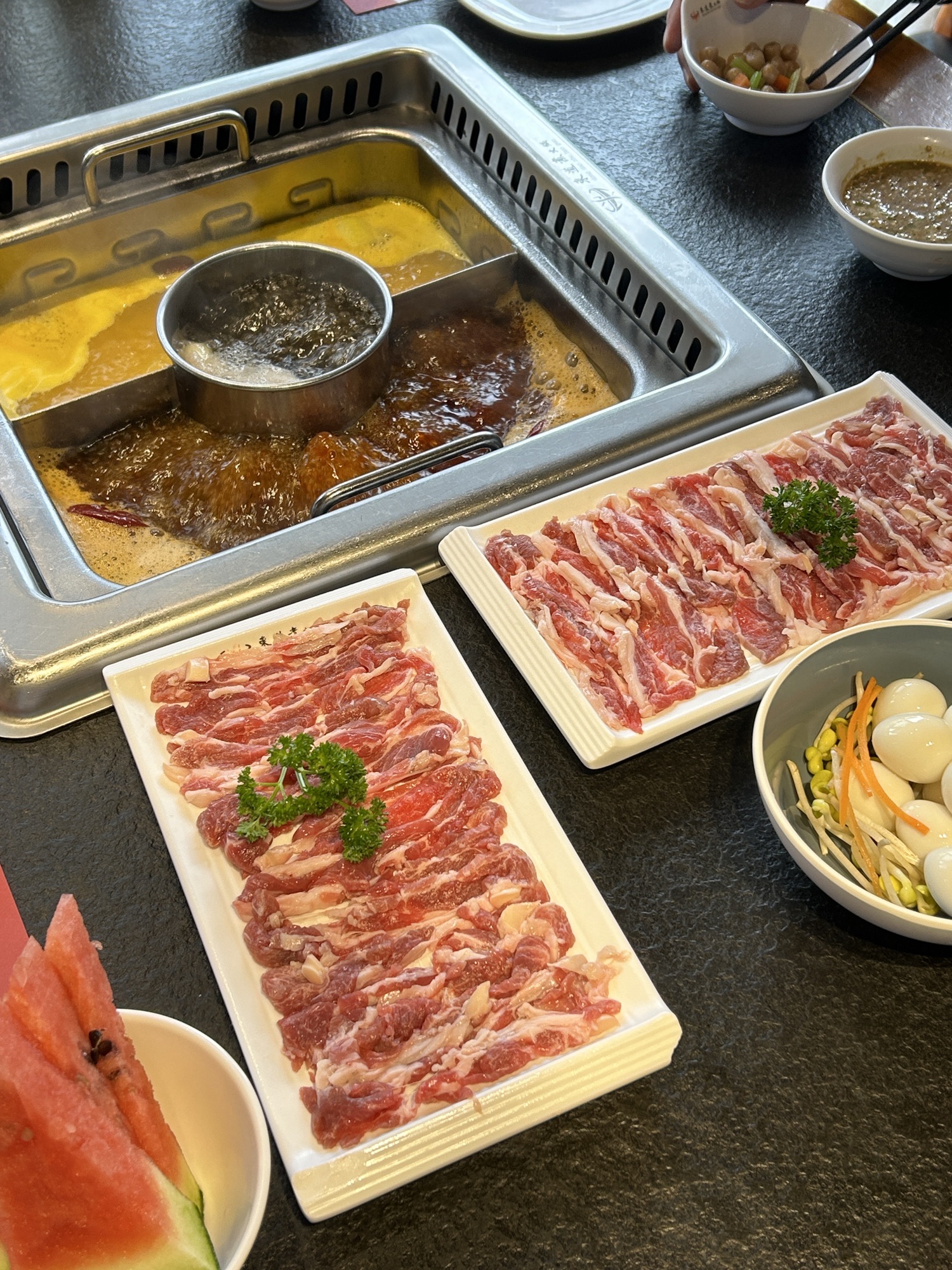 东道煮火锅店