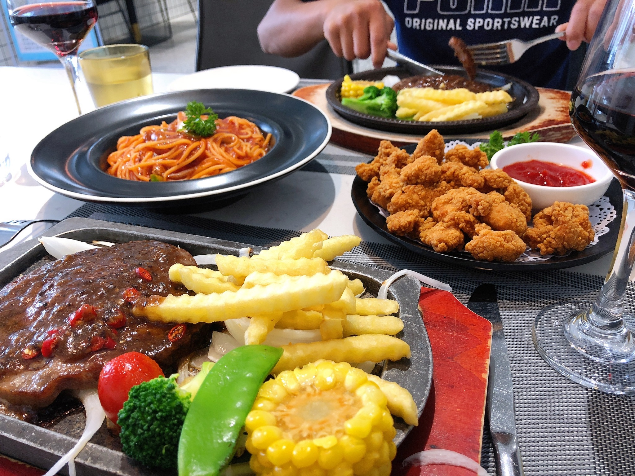 菲斯特西餐厅(万佳广场店)