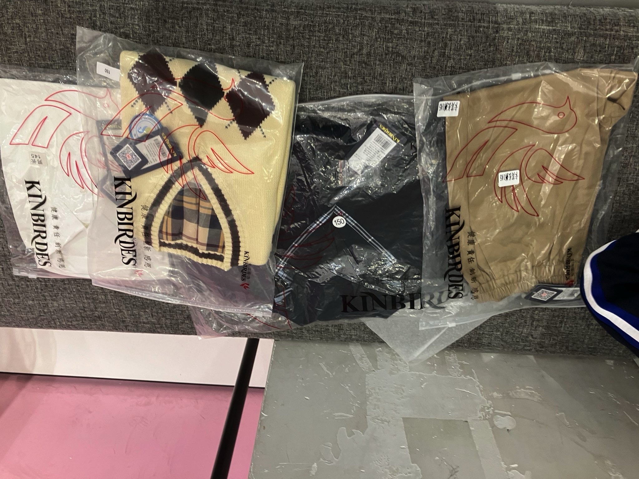 金鸟服饰(环球城店)
