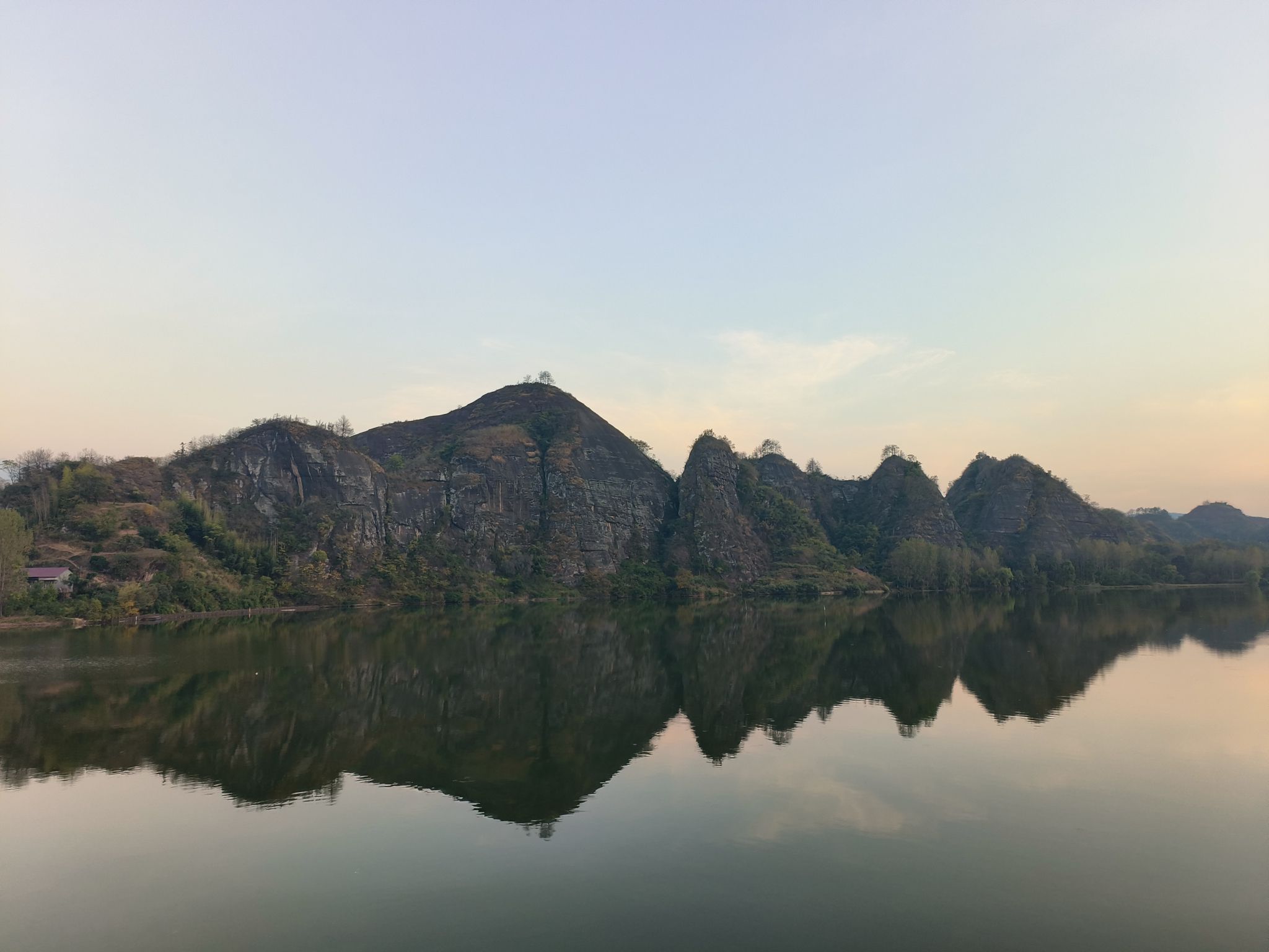 思蒙碧水丹霞景区