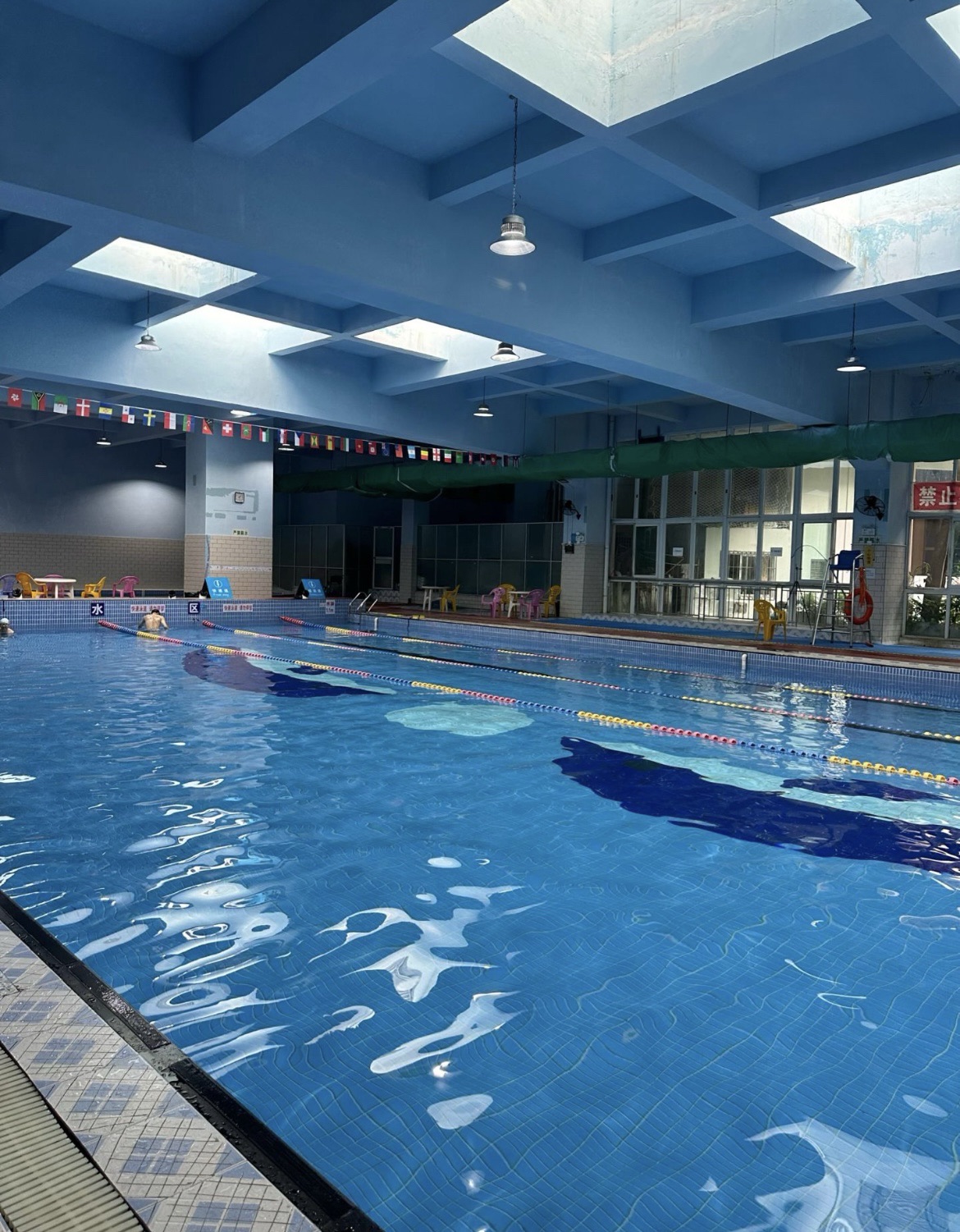 场地封面-世纪春城游泳馆