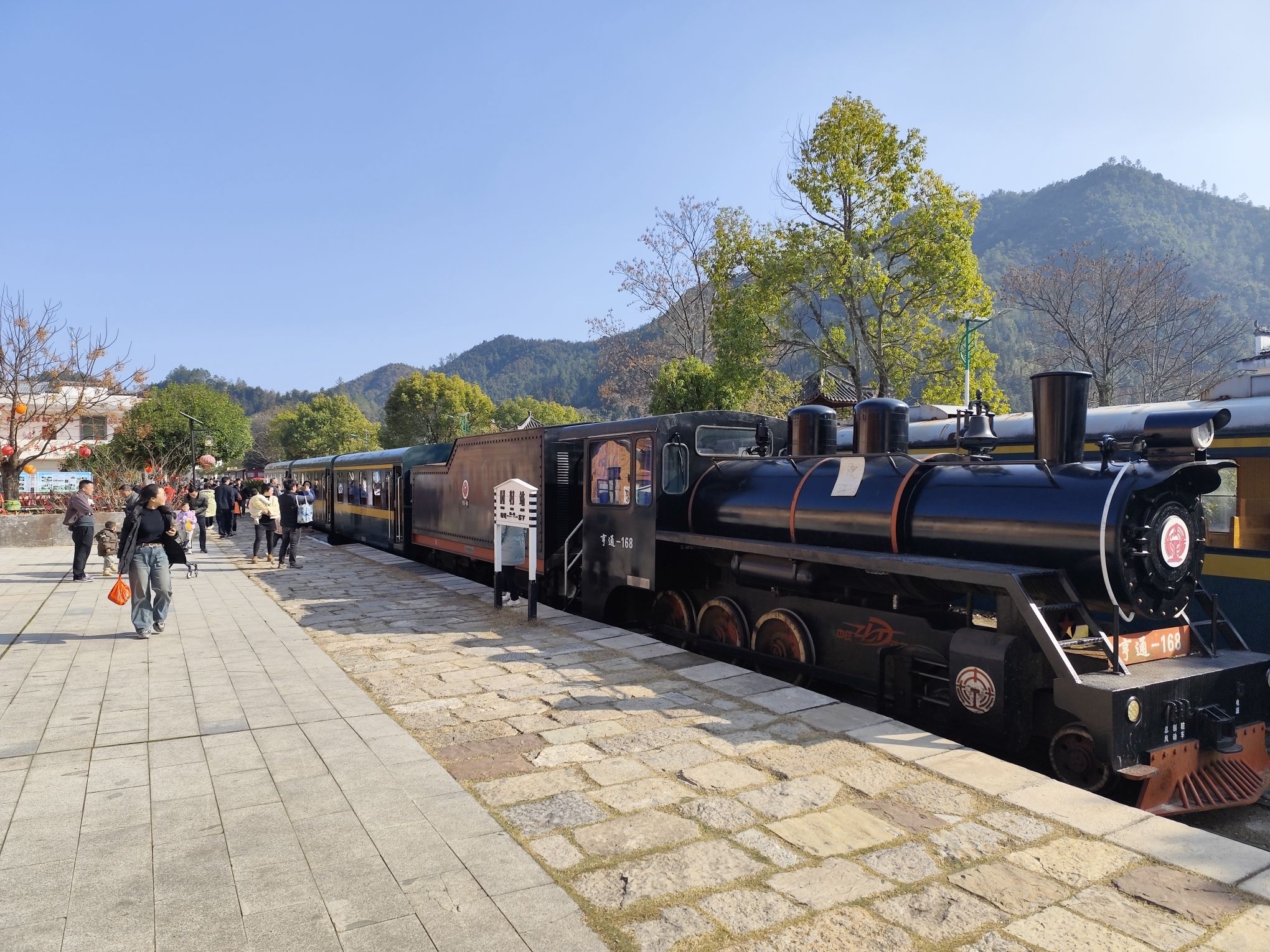 赣南森林小火车旅行图片 2