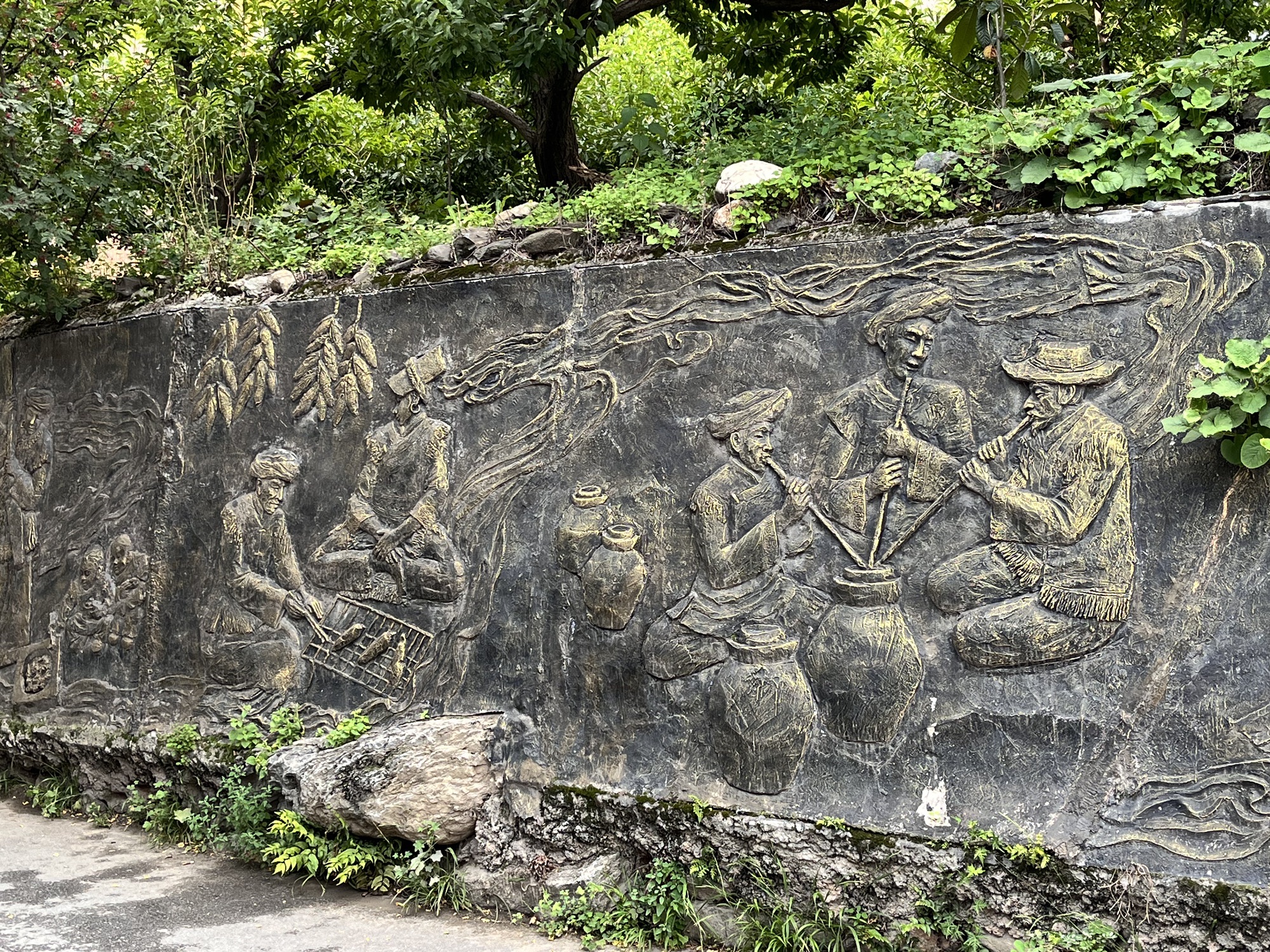 咂酒广场旅行图片 2