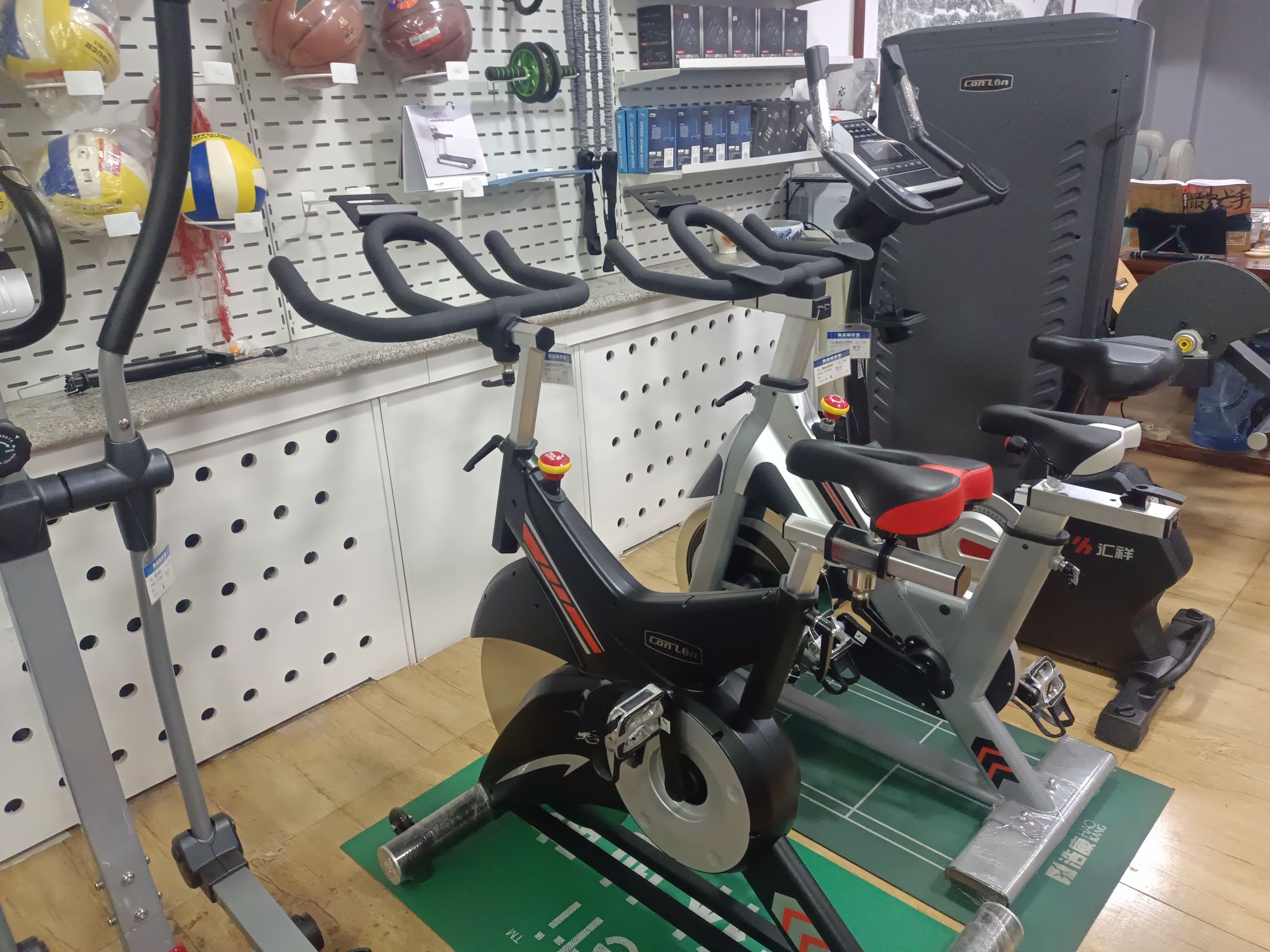 按摩椅健身器材城(沁园公寓店)