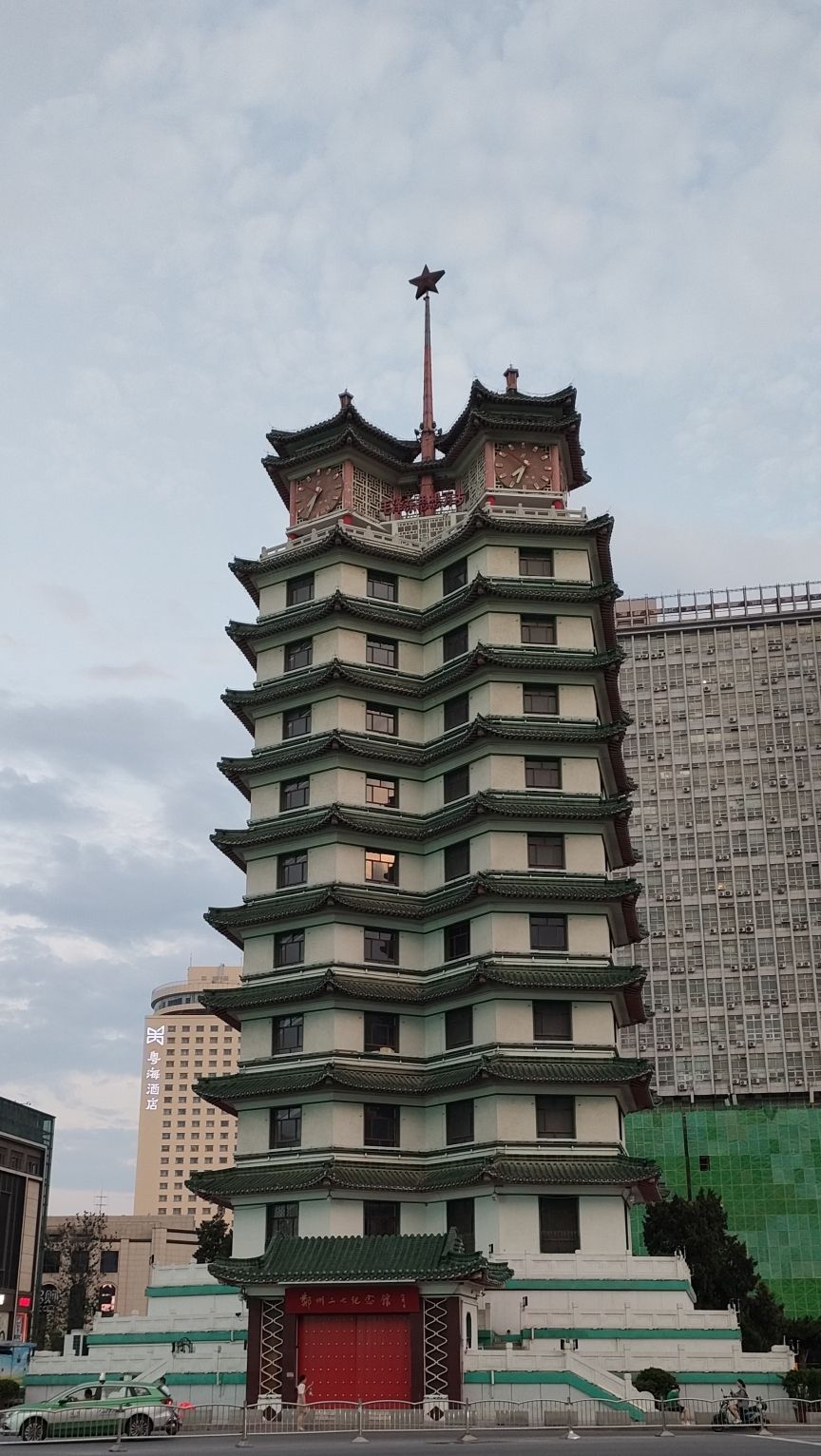 垣曲中心广场旅行图片 3