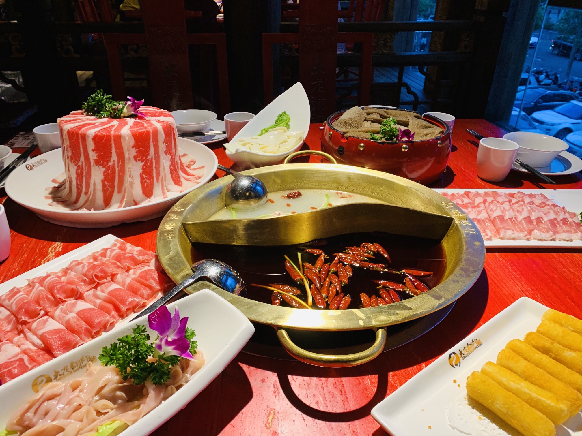 新大龙民谣火锅·非遗烧烤(国兴花棉袄店)