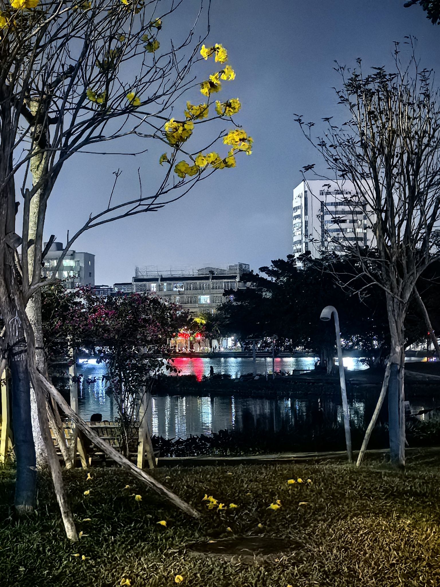 三角池广场