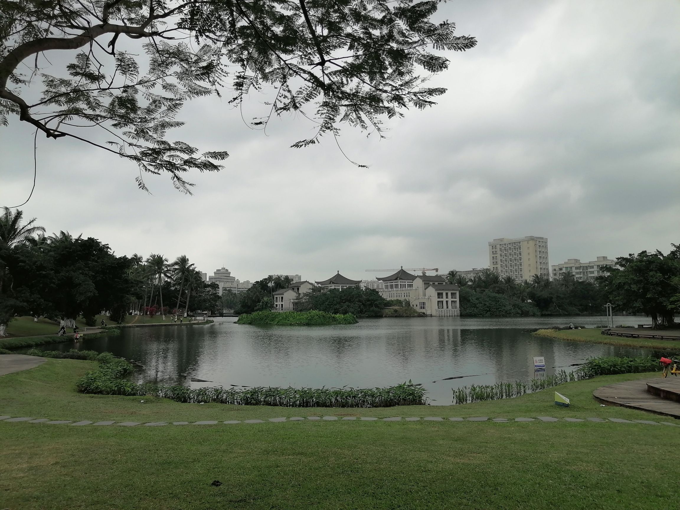 三角池广场