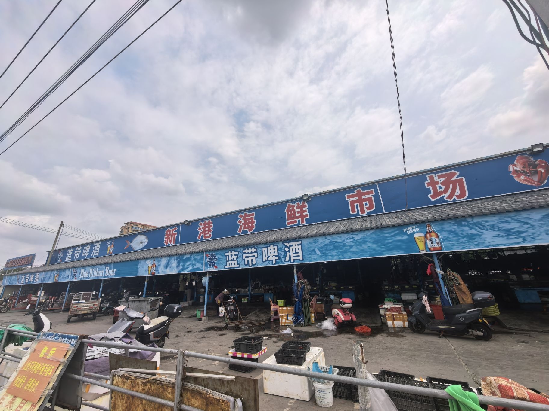 新港海鲜市场