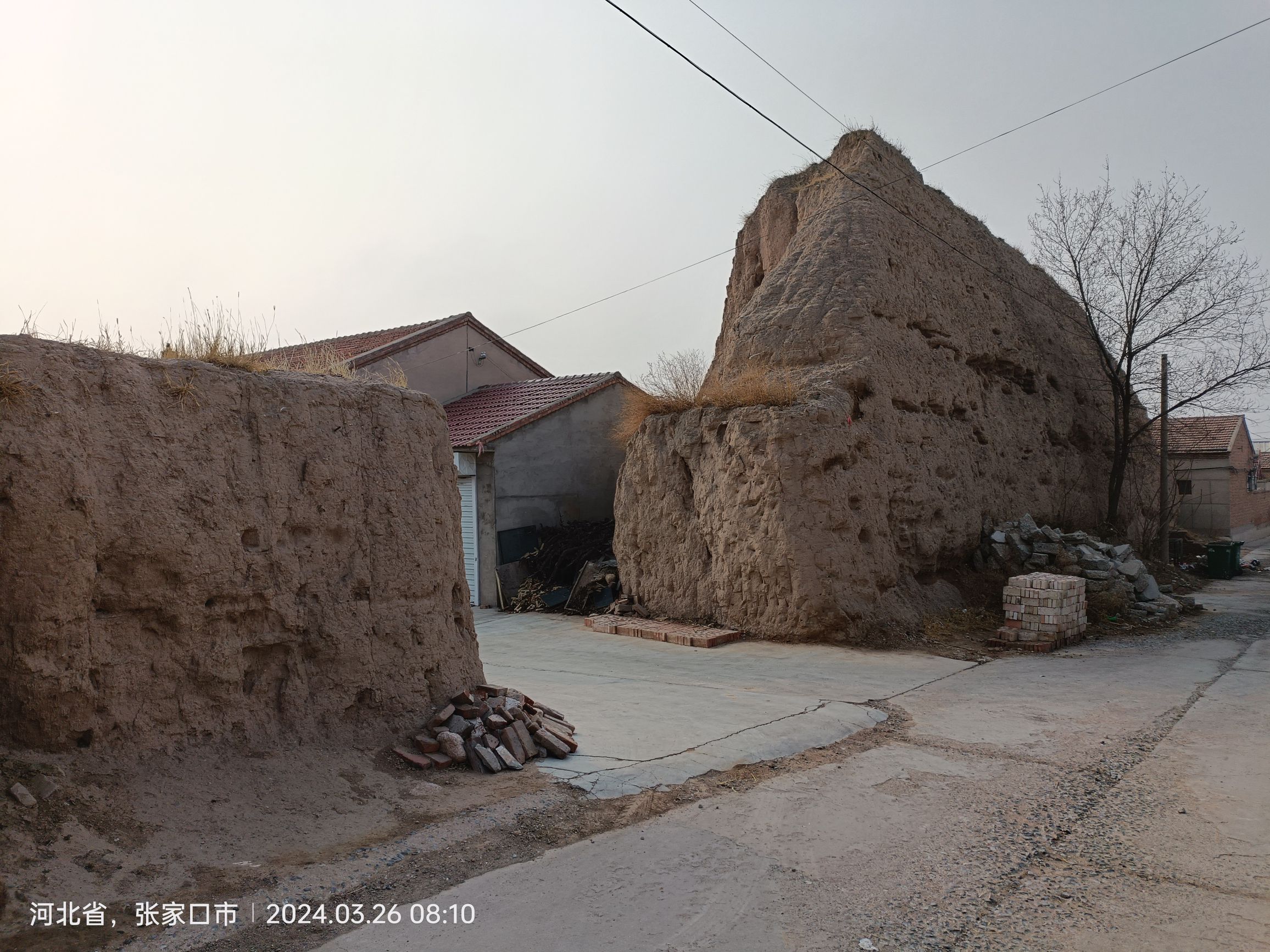 土木堡古城北城西墙遗址旅行图片 3