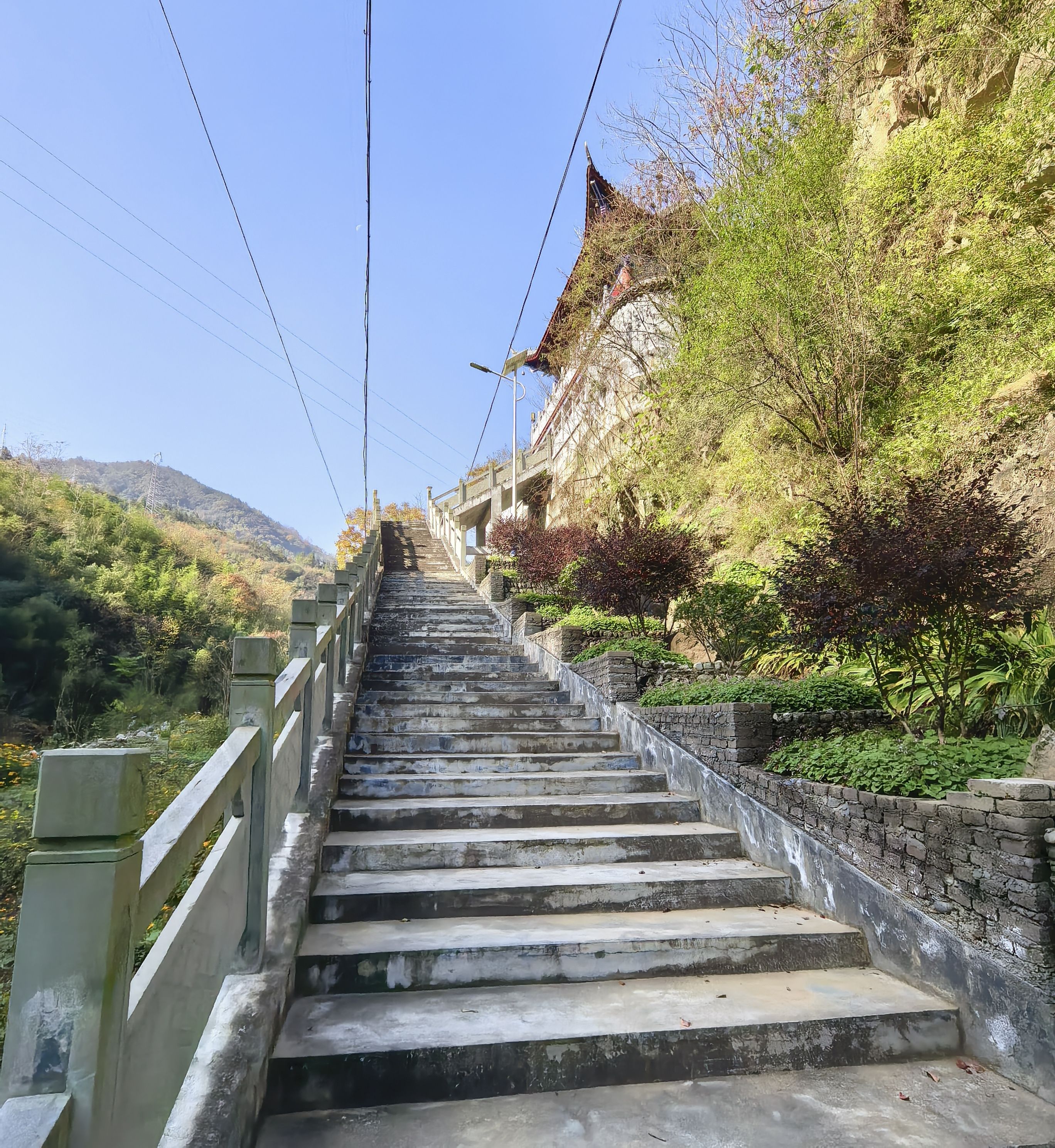 石佛寺实景照片
