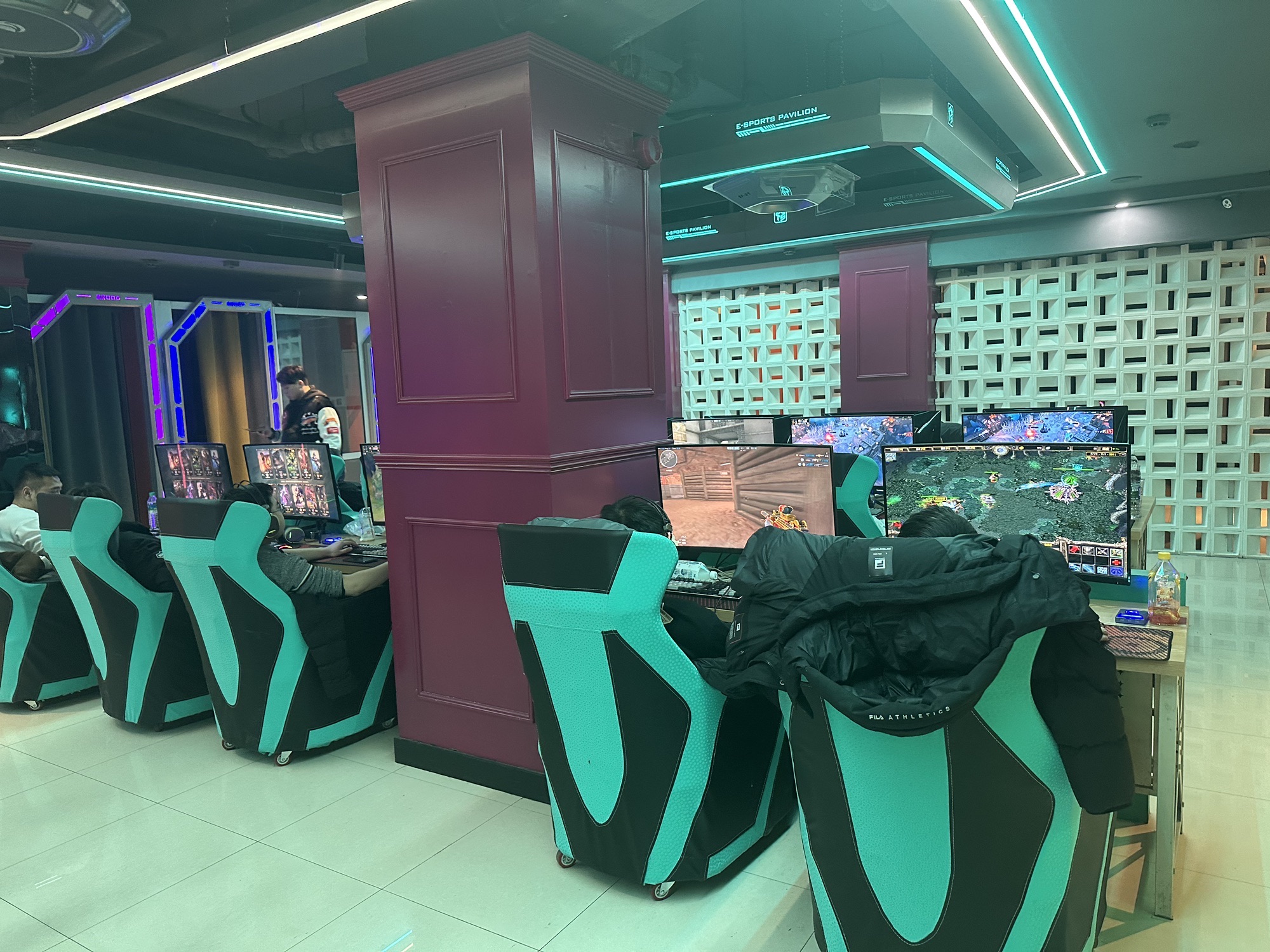 绿野仙踪网咖(幸会旅店)