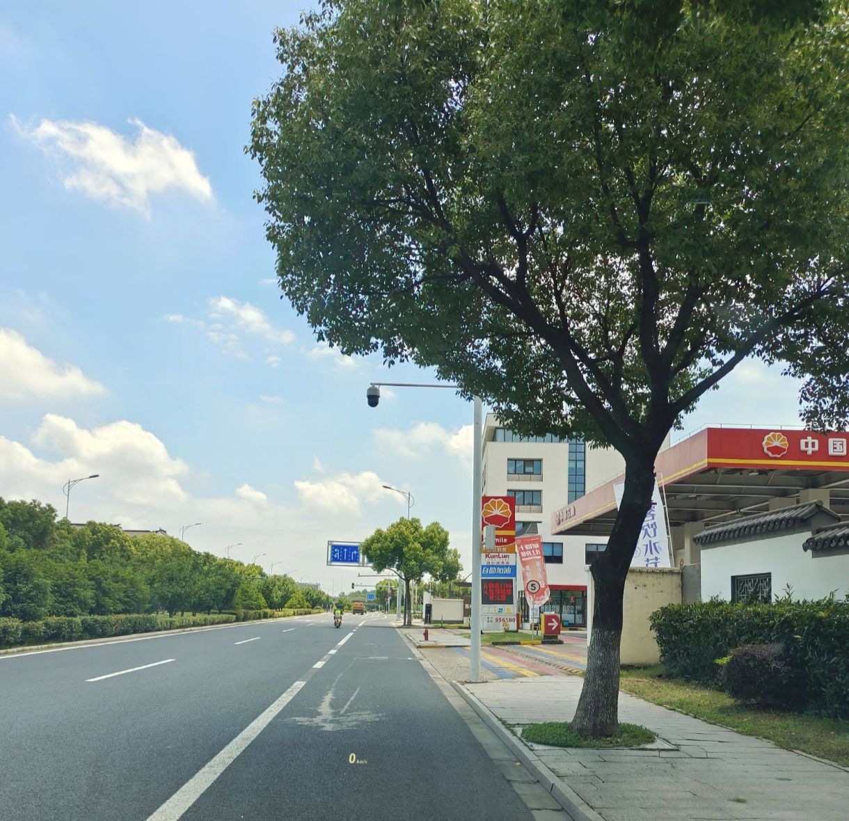 中国石油冬青路加油站