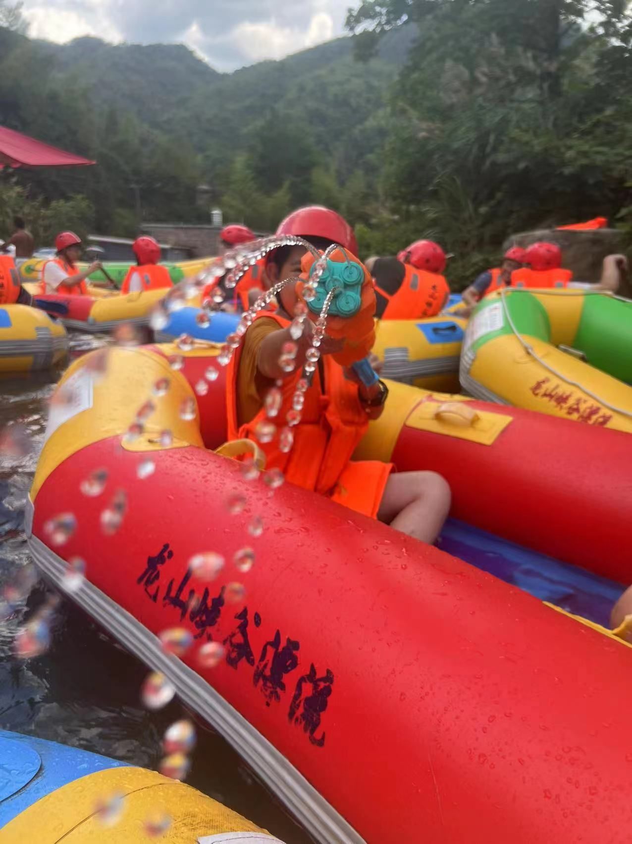 邵阳龙山峡谷漂流旅行图片 2