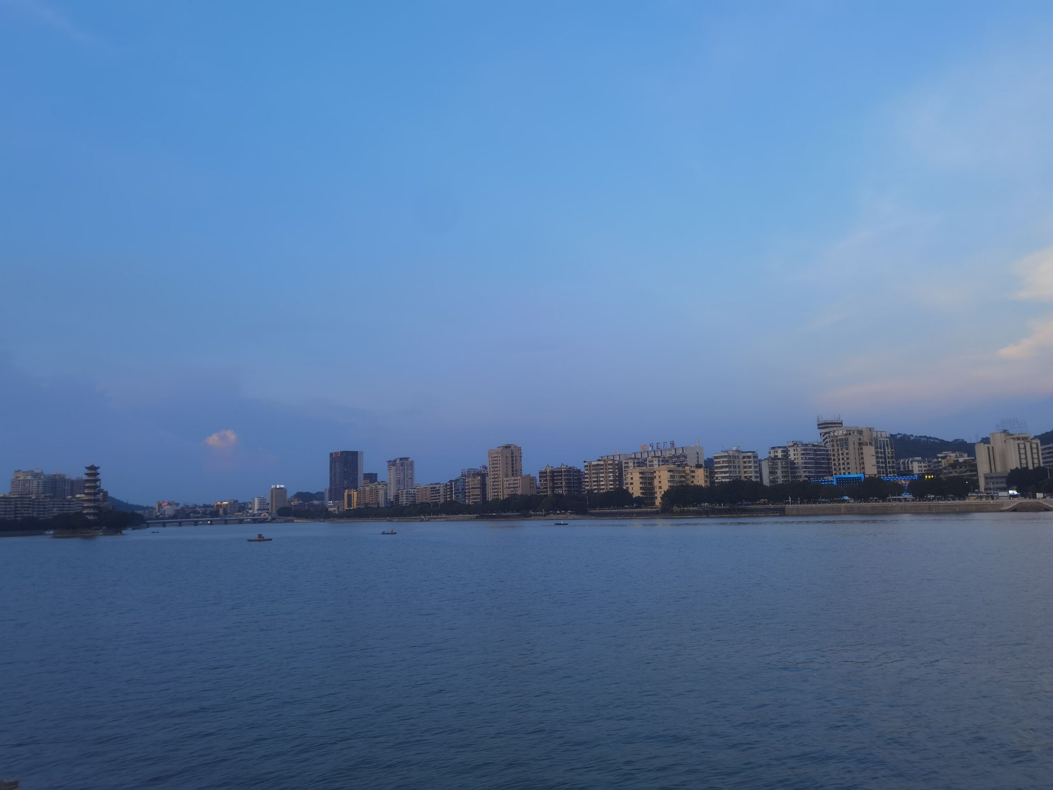 通天塔旅行图片 3
