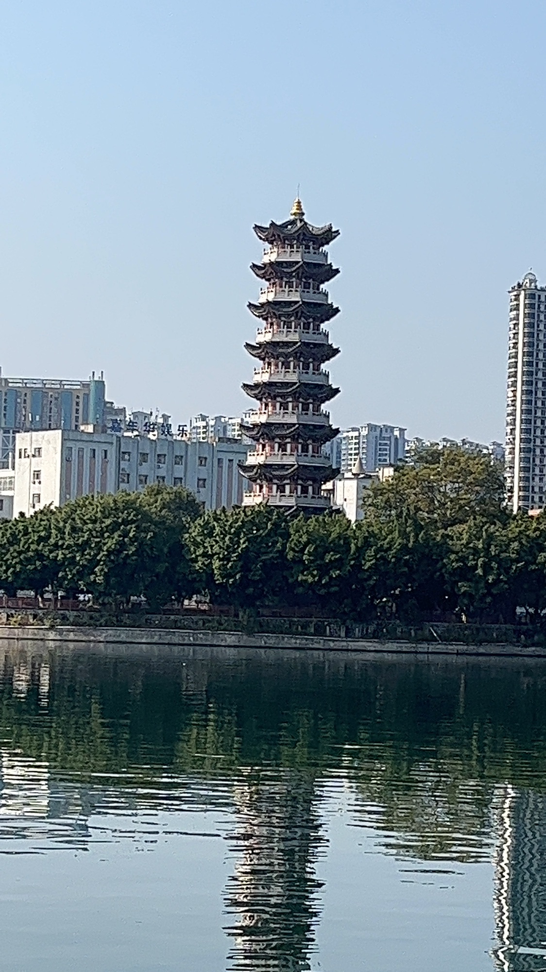 通天塔旅行图片 1