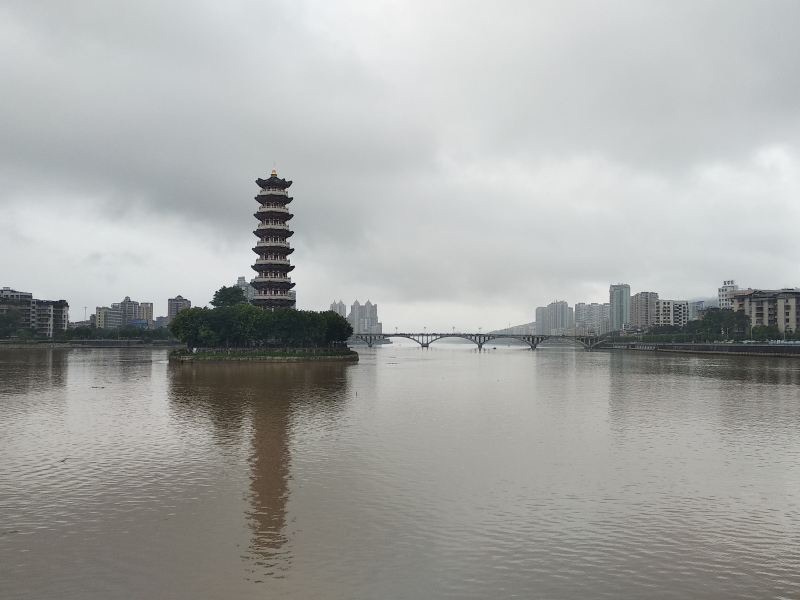 通天塔旅行图片 1