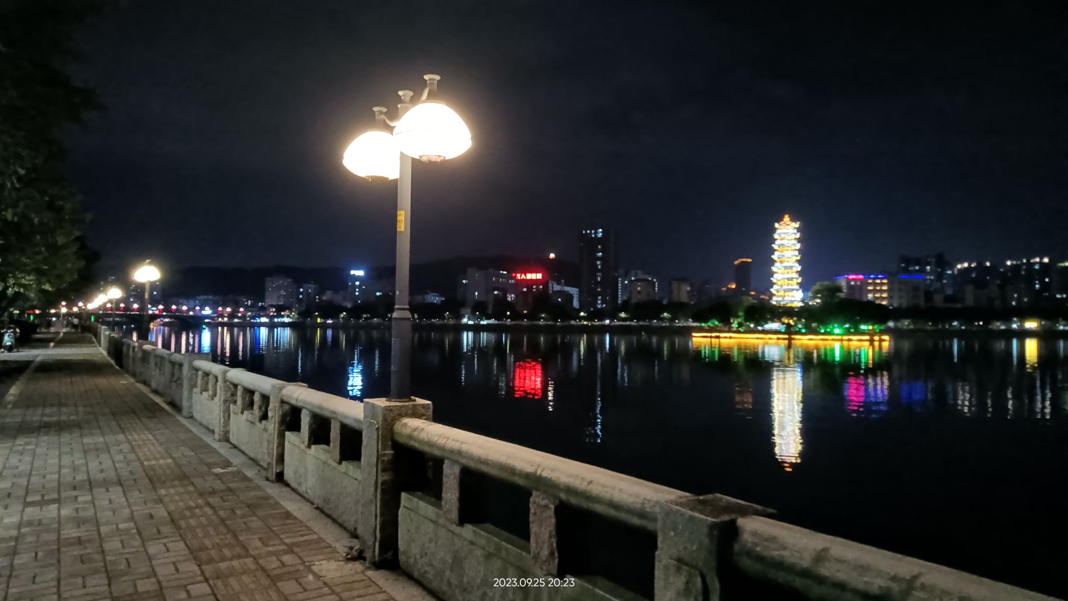 通天塔旅行图片 3