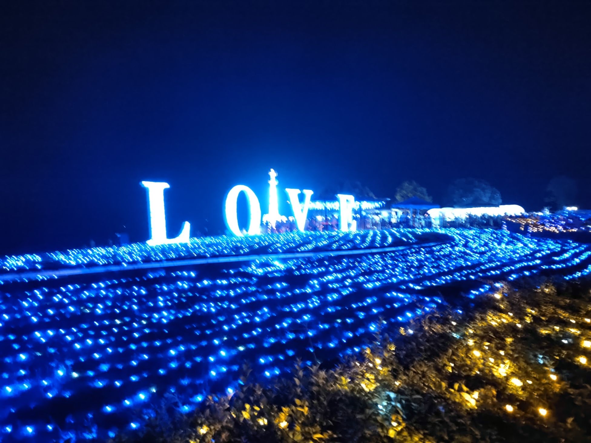塔间春风十里小镇旅行图片 1