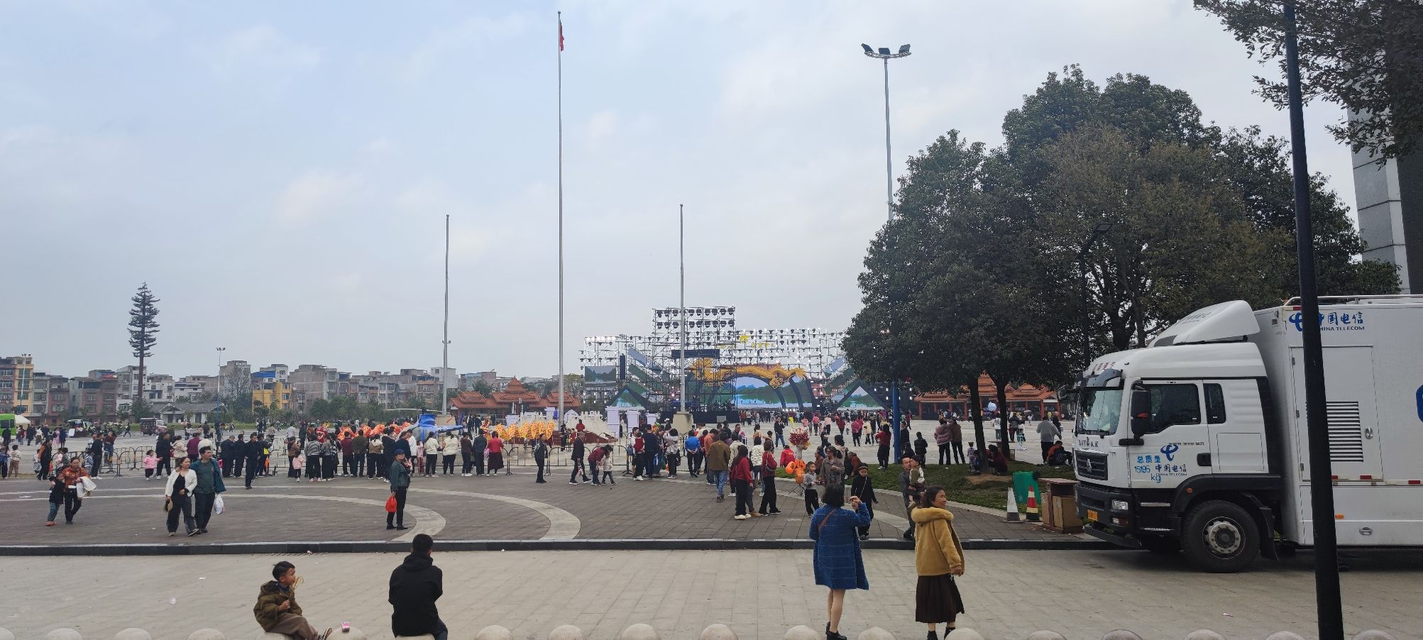 宾阳县炮龙文化广场旅行图片 1