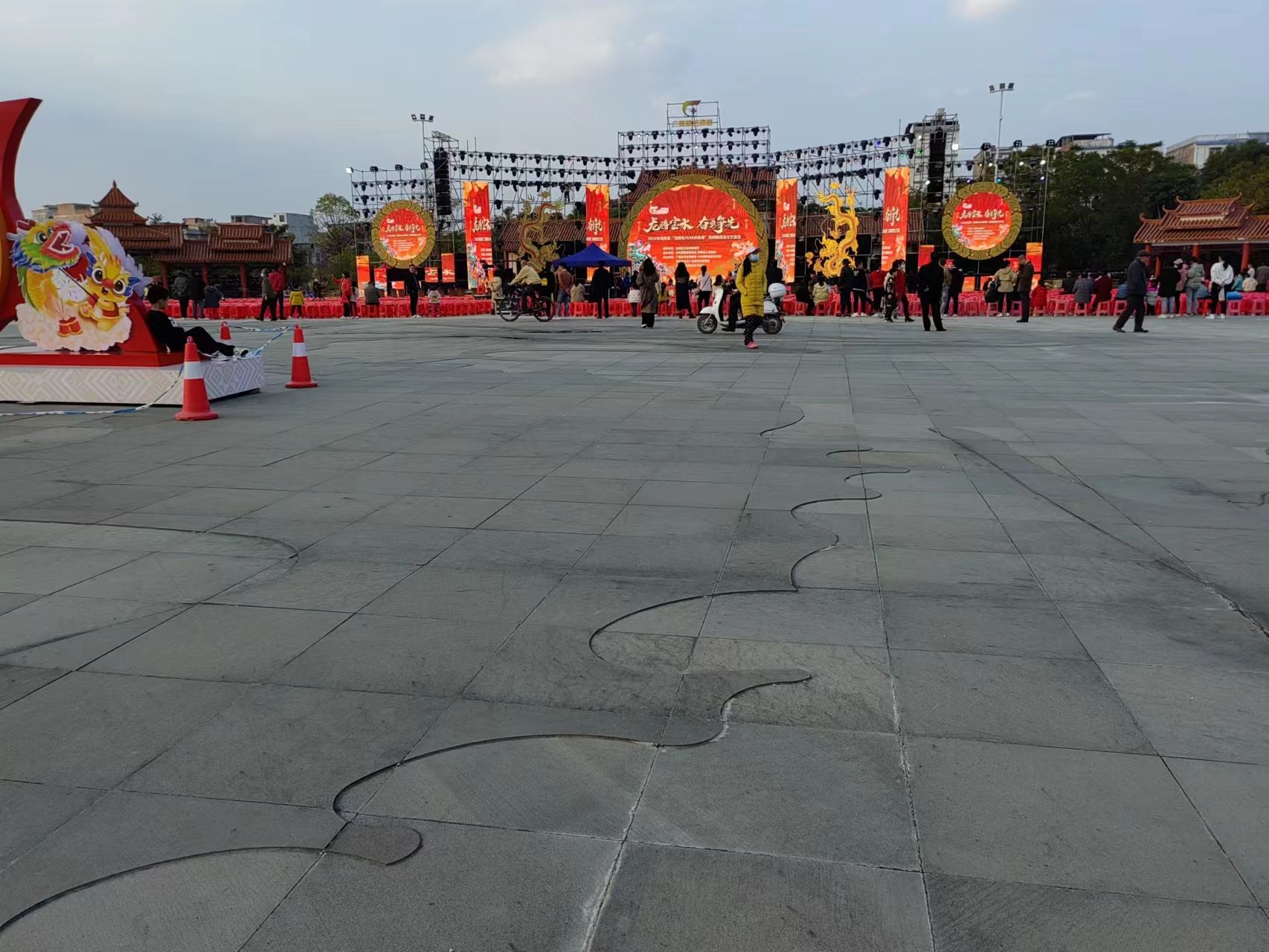宾阳县炮龙文化广场旅行图片 2