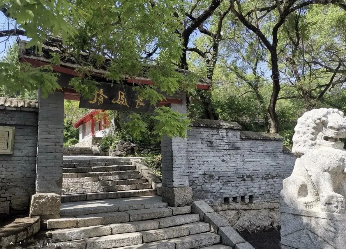 龙潭山鹿场-龙凤寺