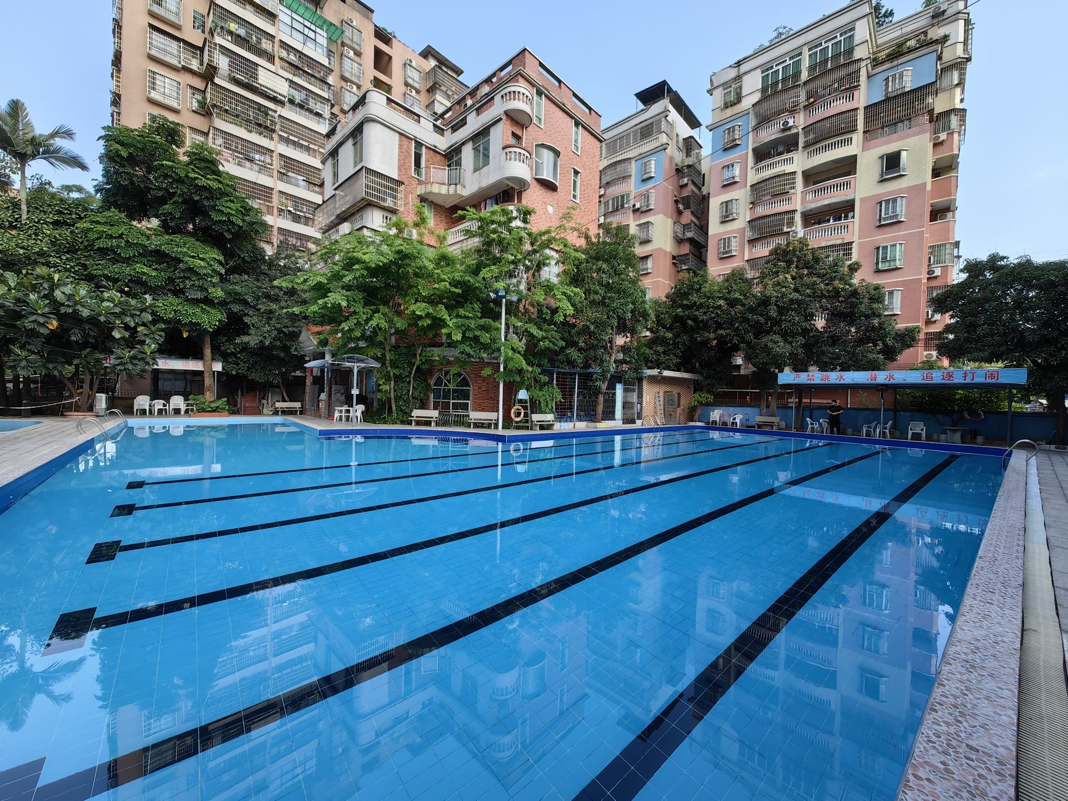 场地封面-温泉花园游泳池(暂停营业)