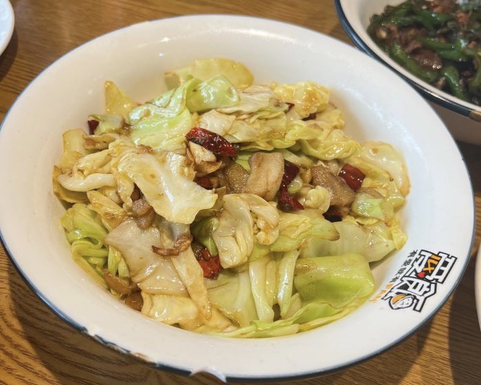 兴义市爱饭时尚餐厅